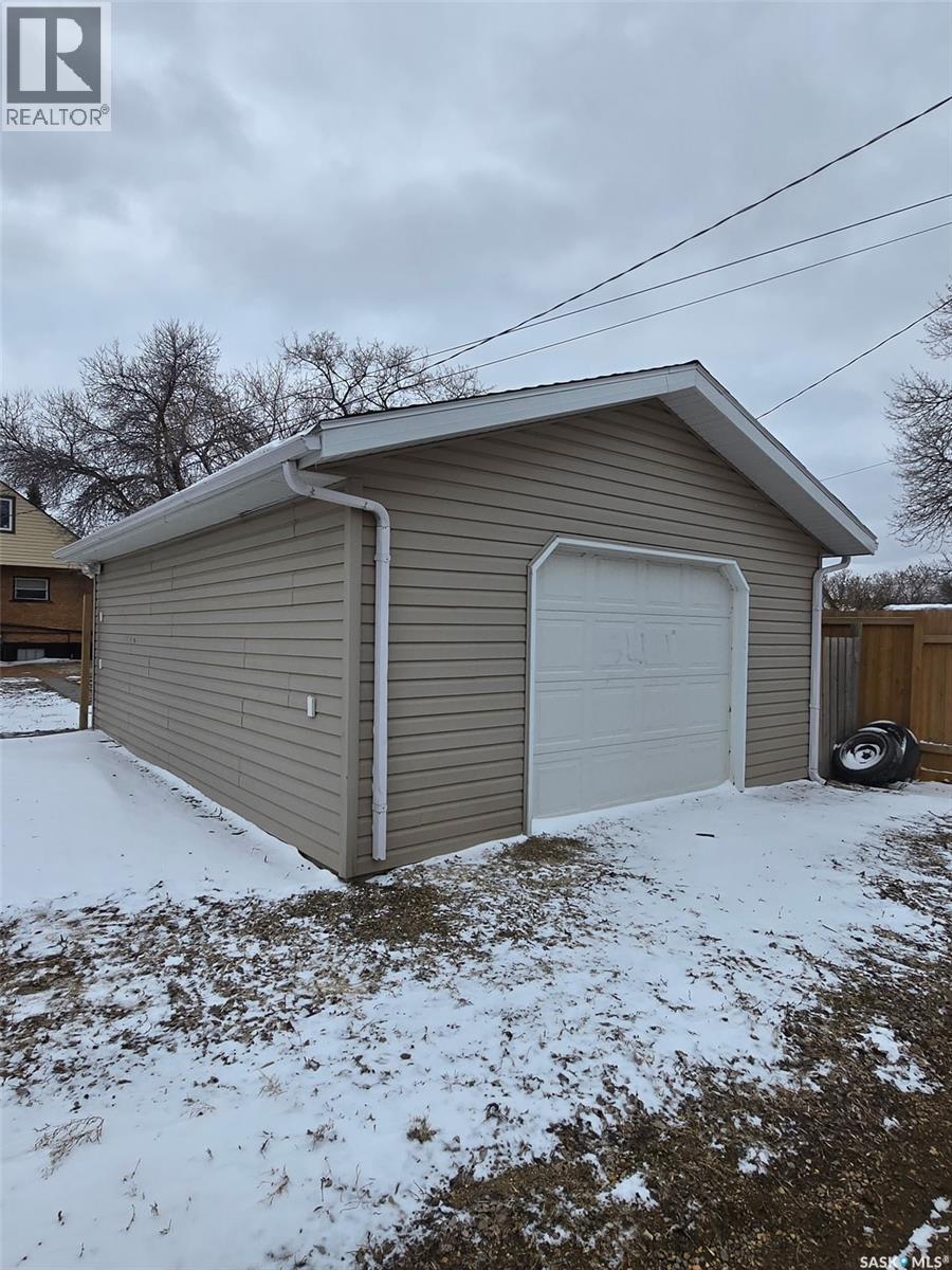 801 Eva Street, Estevan, Saskatchewan  S4A 1P2 - Photo 50 - SK032436