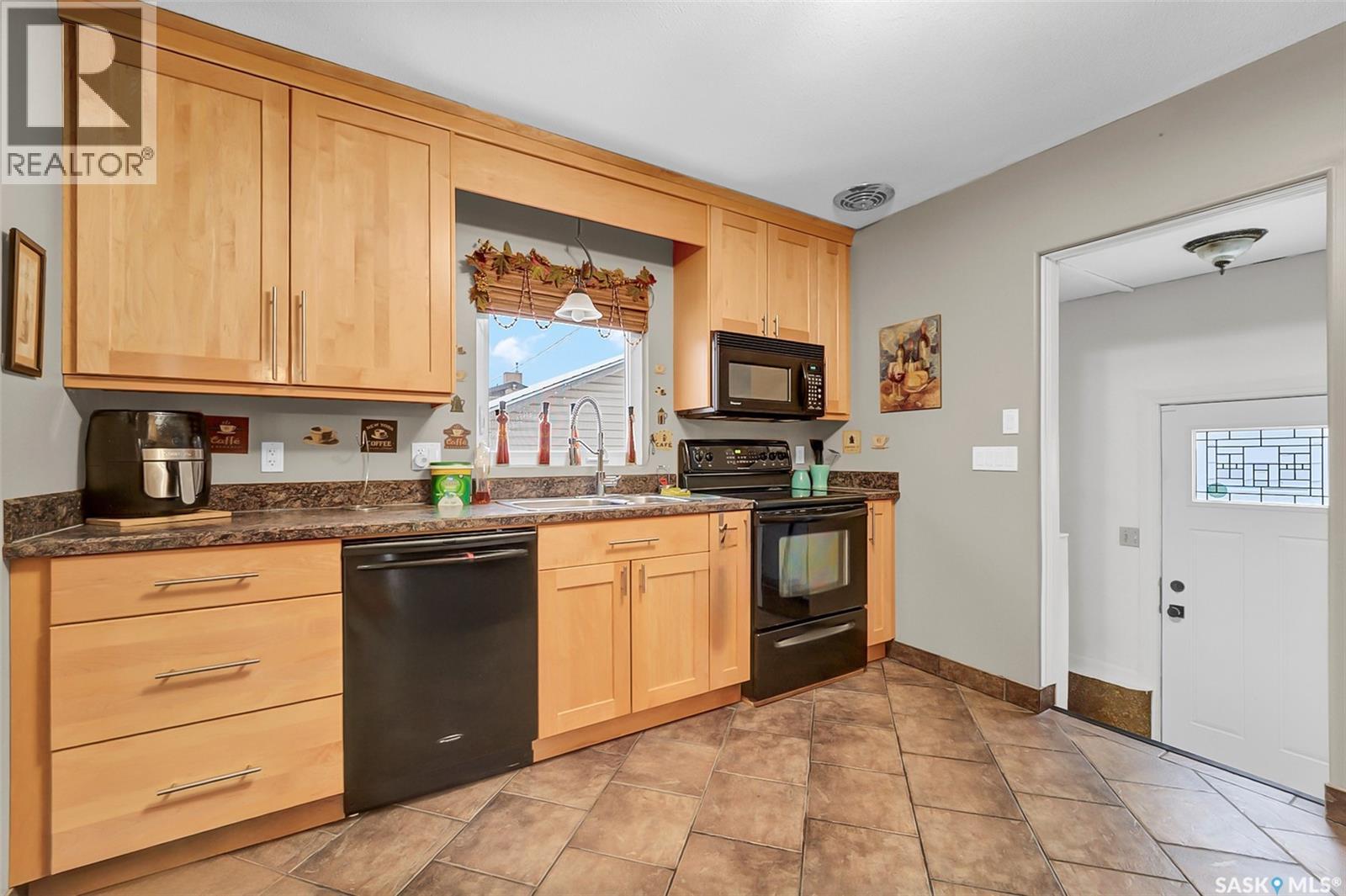 1131 H Avenue N, Saskatoon, Saskatchewan  S7L 2C8 - Photo 10 - SK032380