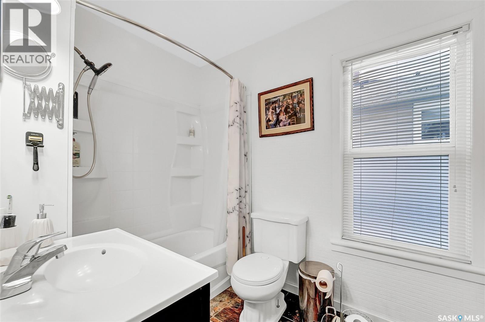 1131 H Avenue N, Saskatoon, Saskatchewan  S7L 2C8 - Photo 14 - SK032380