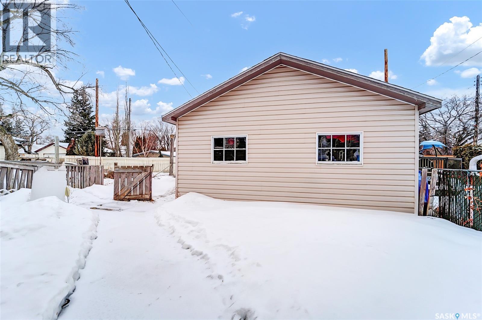 1131 H Avenue N, Saskatoon, Saskatchewan  S7L 2C8 - Photo 30 - SK032380