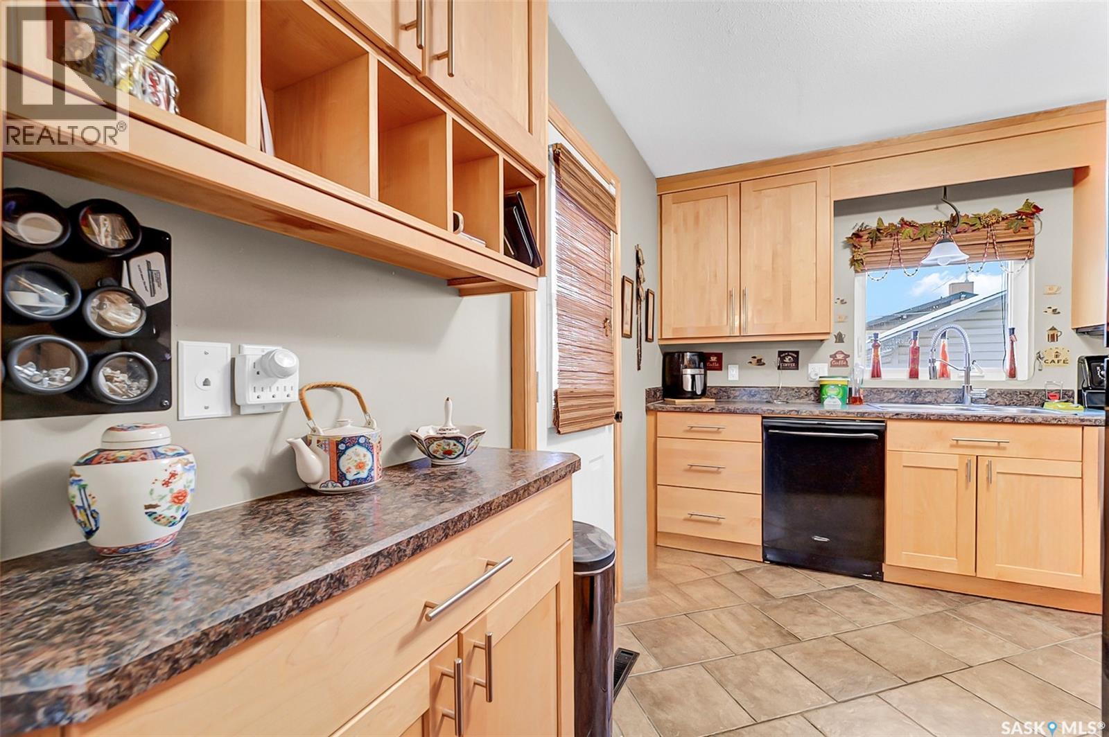 1131 H Avenue N, Saskatoon, Saskatchewan  S7L 2C8 - Photo 9 - SK032380