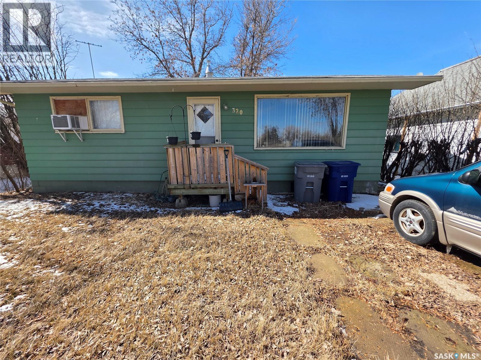 320 Leonard STREET, herbert, Saskatchewan
