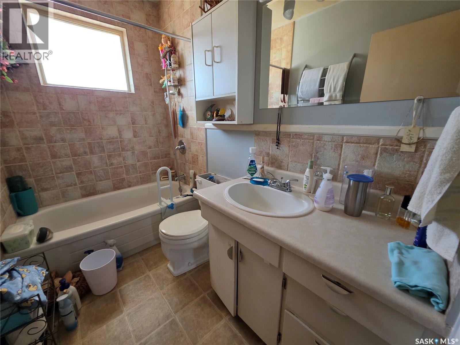 320 Leonard Street, Herbert, Saskatchewan  S0H 2A0 - Photo 8 - SK032348