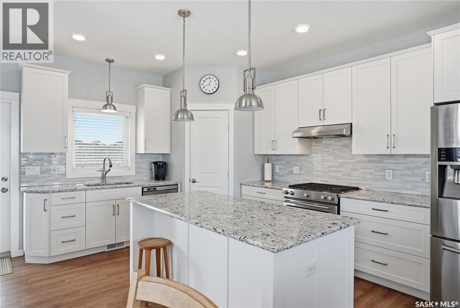 922 Salmon Way, Martensville, Saskatchewan  S0K 2T1 - Photo 10 - SK032212