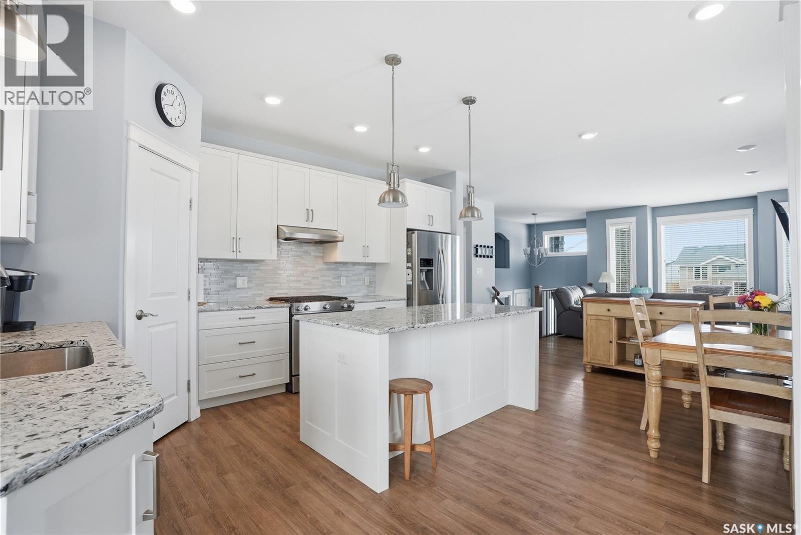 922 Salmon Way, Martensville, Saskatchewan  S0K 2T1 - Photo 12 - SK032212