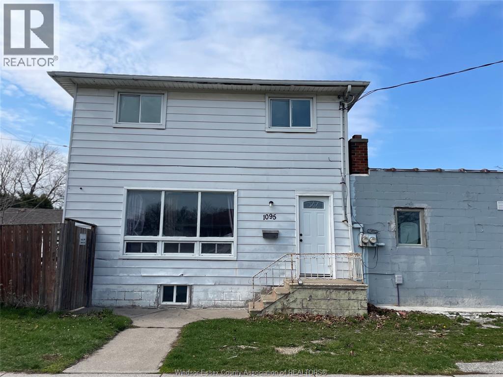 1095 Partington, Windsor, Ontario  N9B 2P1 - Photo 2 - 26007629