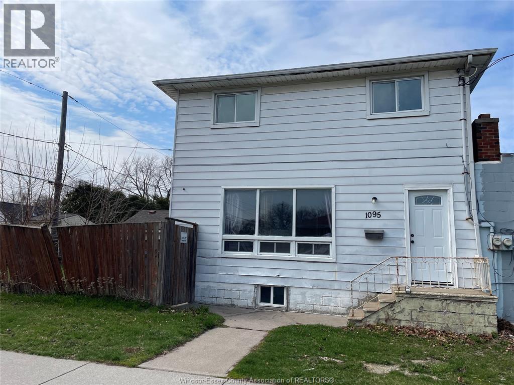 1095 Partington, Windsor, Ontario  N9B 2P1 - Photo 3 - 26007629