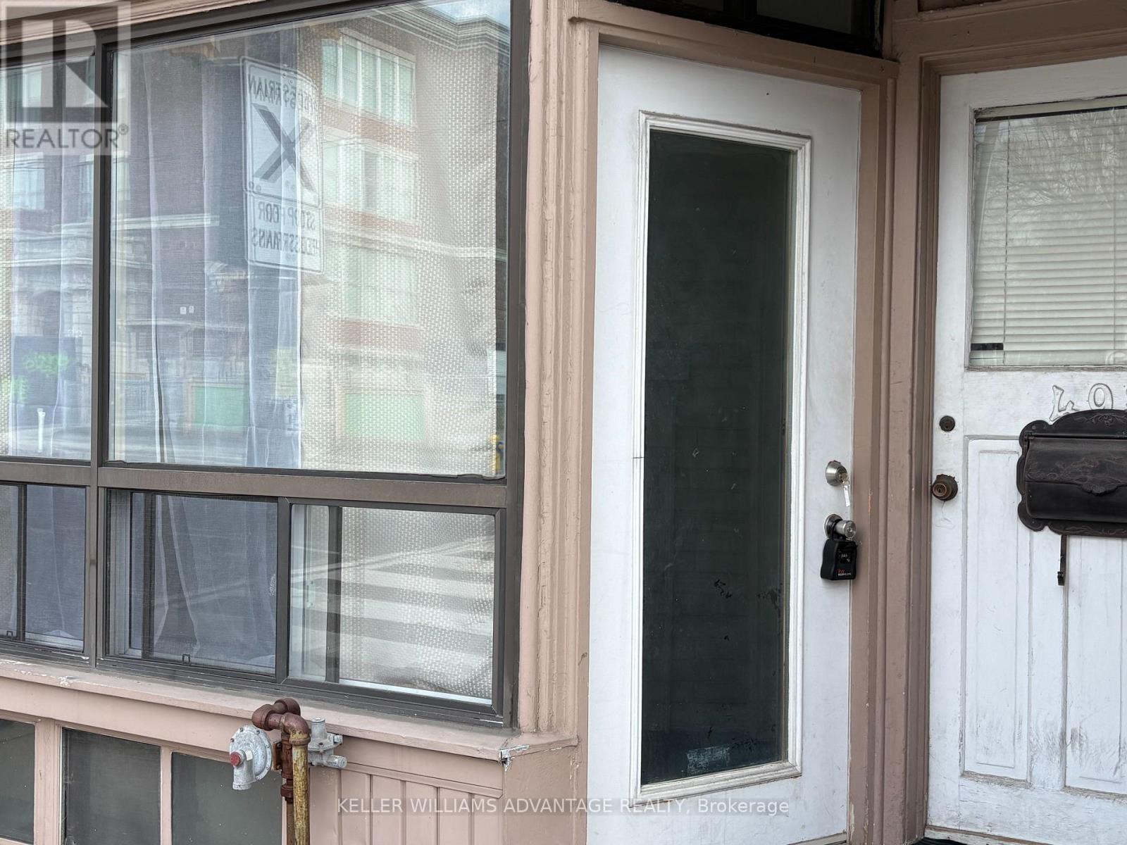 493 Jones Avenue, Toronto, Ontario  M4J 3G8 - Photo 2 - E12800224