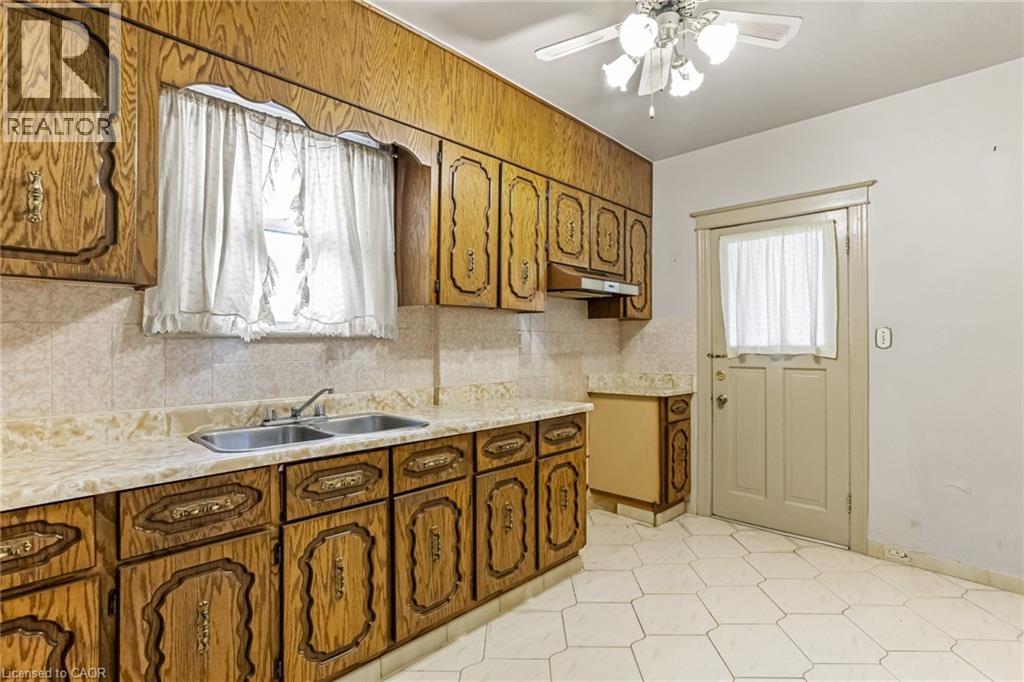 203 Balmoral Avenue S, Hamilton, Ontario  L8M 3K5 - Photo 14 - 40818741