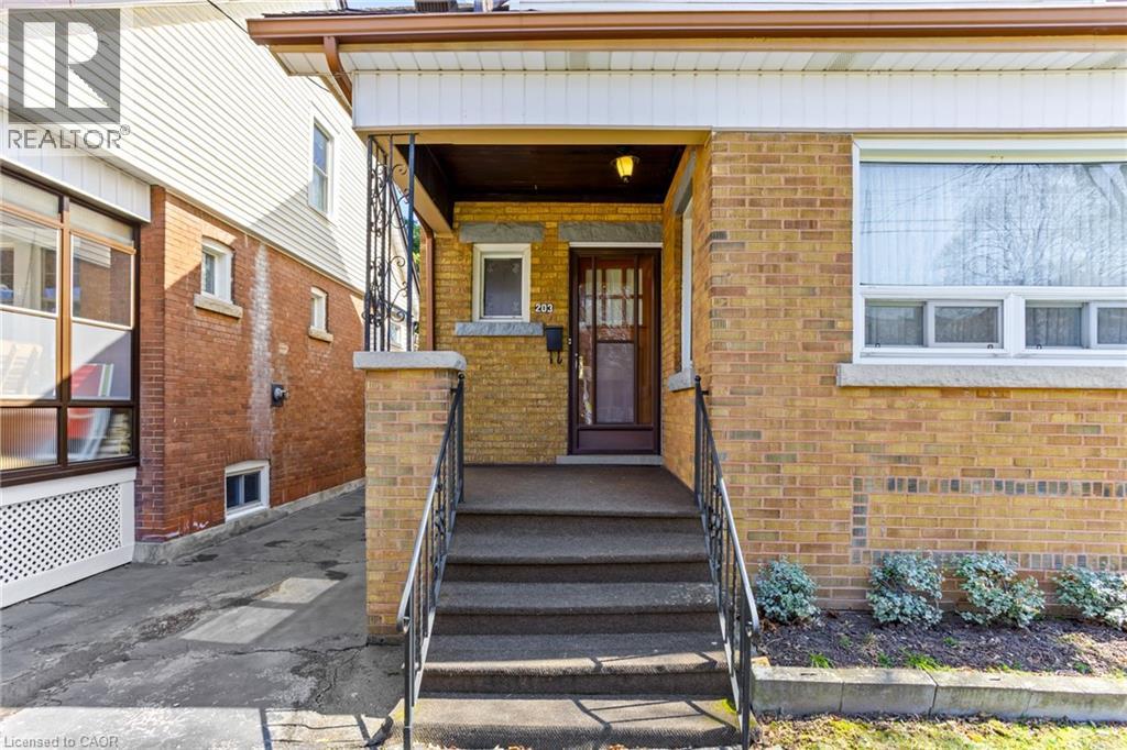 203 Balmoral Avenue S, Hamilton, Ontario  L8M 3K5 - Photo 3 - 40818741