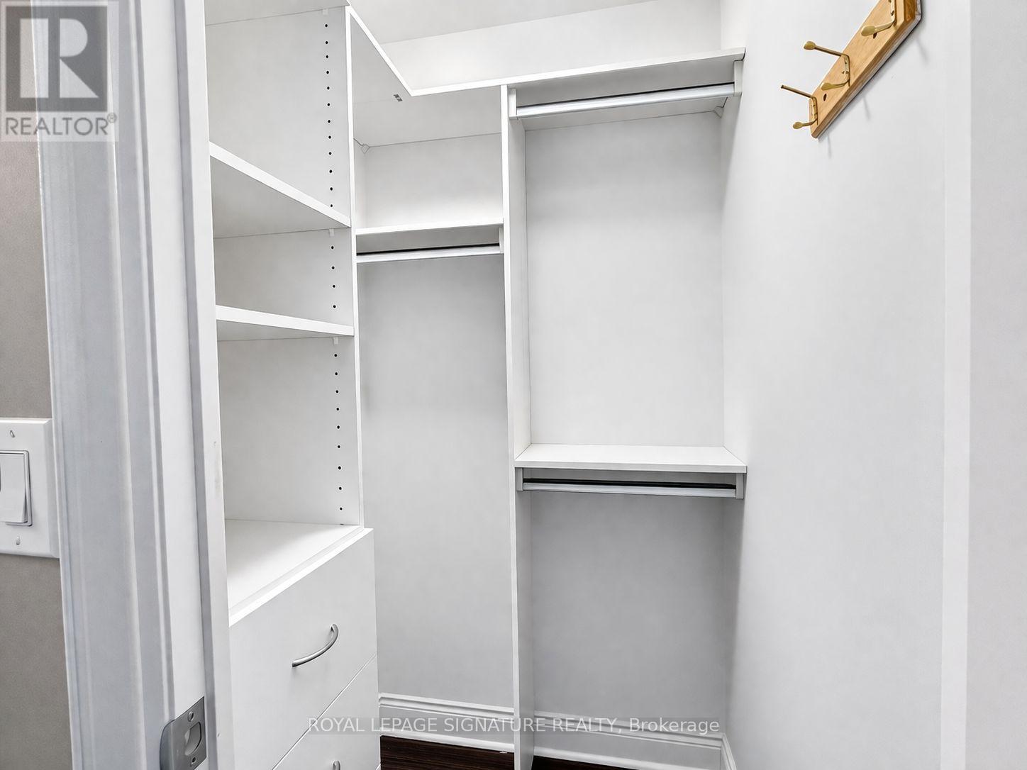 2704 - 16 Brookers Lane, Toronto, Ontario  M8V 0A5 - Photo 13 - W12975412