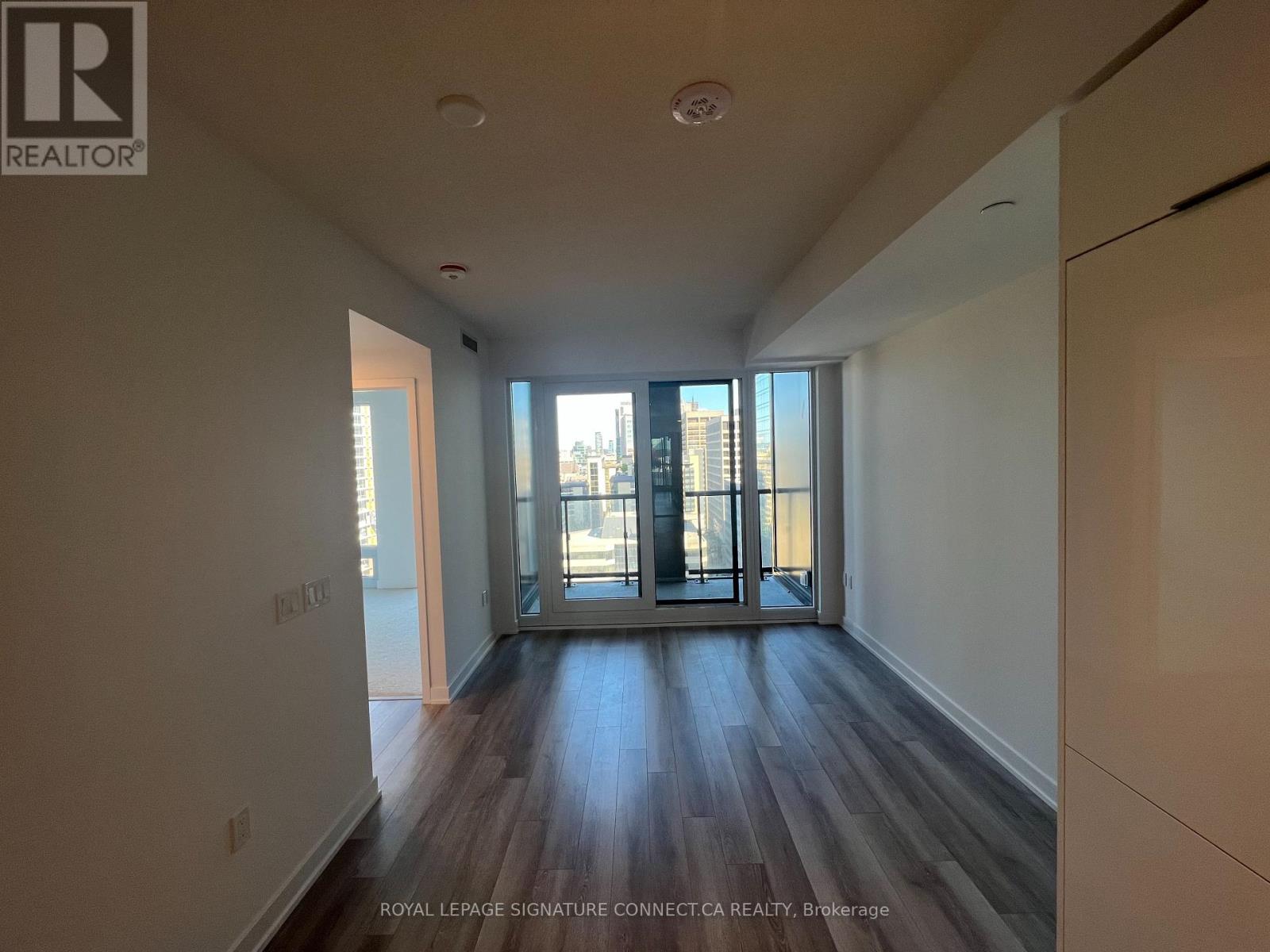 1601 - 238 Simcoe Street, Toronto, Ontario  M5T 3B9 - Photo 4 - C12976680