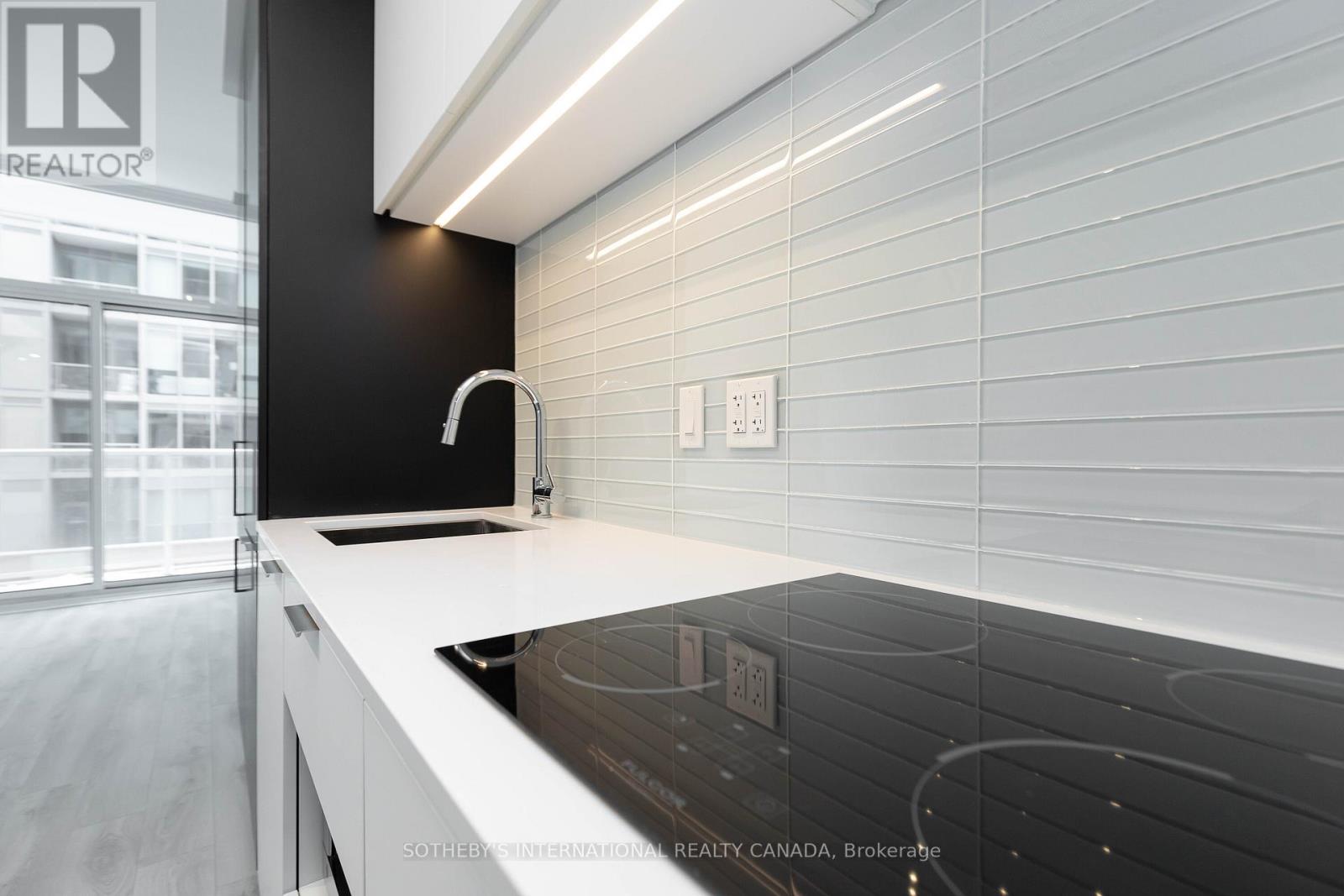 403 - 33 Helendale Avenue, Toronto, Ontario  M4R 0A4 - Photo 11 - C12976720