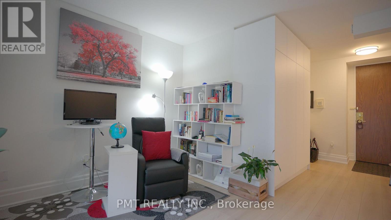 1430 - 33 Harbour Square, Toronto, Ontario  M5J 2G2 - Photo 6 - C12976740