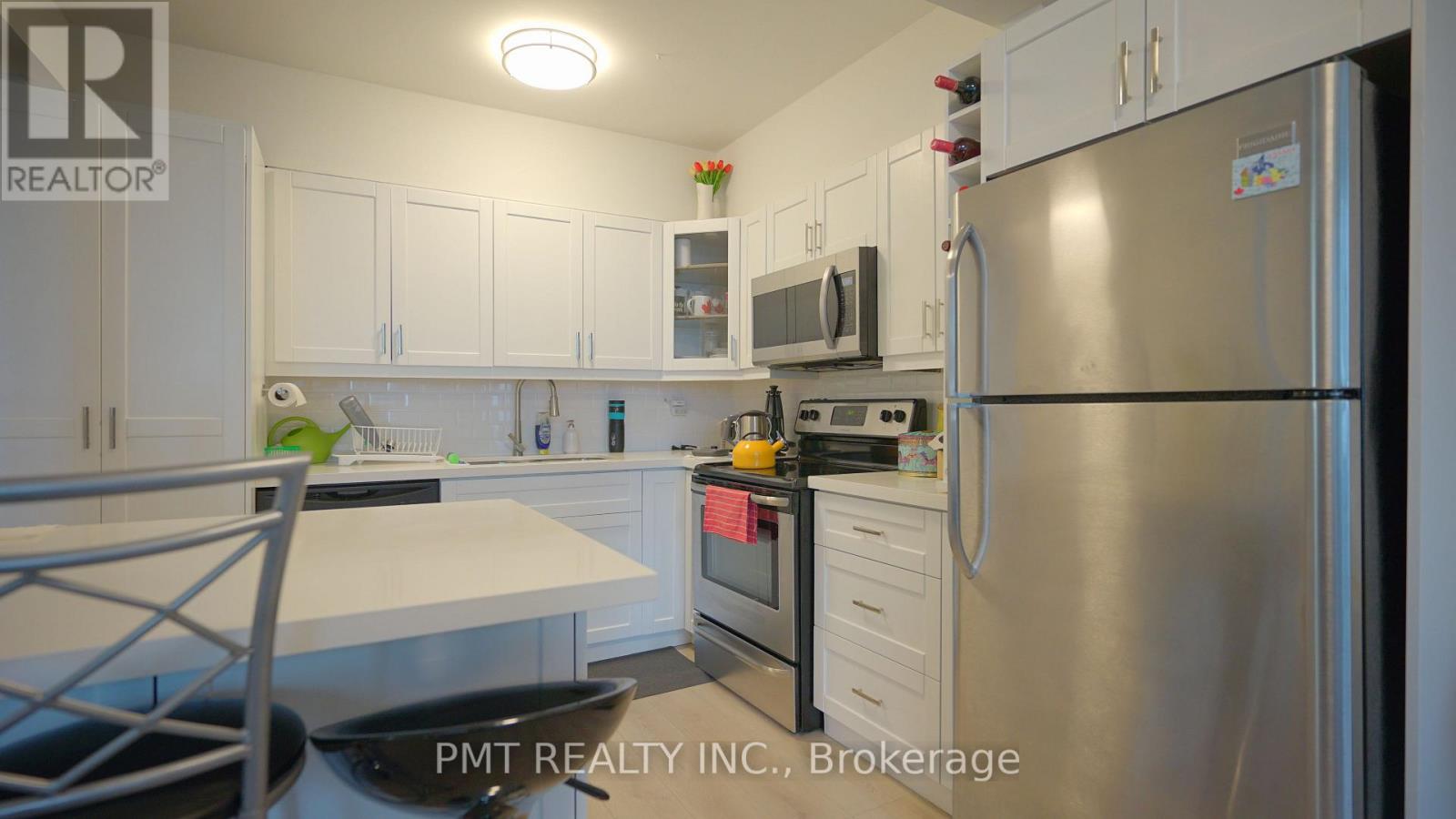 1430 - 33 Harbour Square, Toronto, Ontario  M5J 2G2 - Photo 9 - C12976740