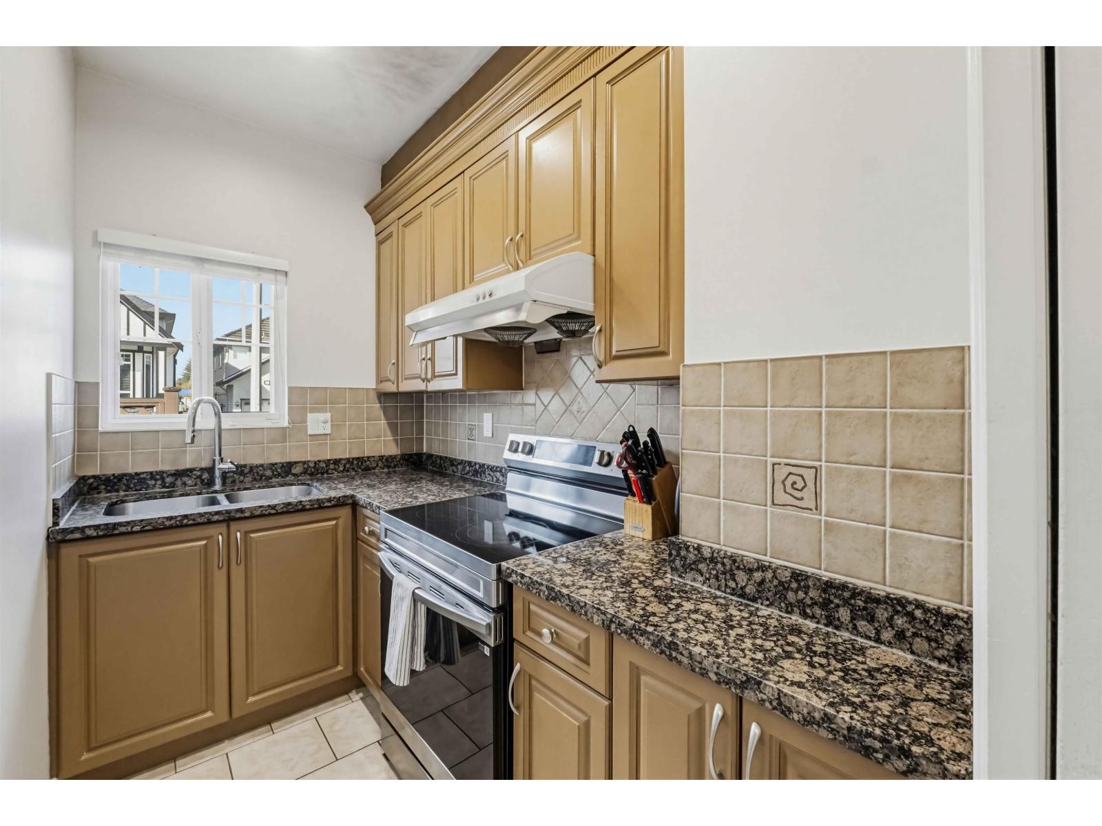 7097 149a Street, Surrey, British Columbia  V3S 1K2 - Photo 11 - R3104921