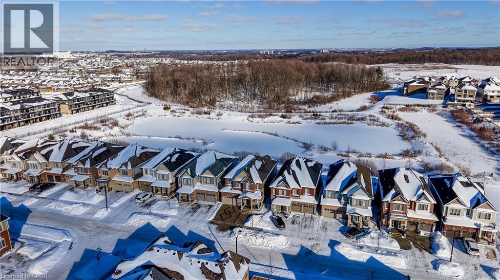 588 Beckview Crescent, Kitchener, Ontario  N2R 0R4 - Photo 3 - 40802349