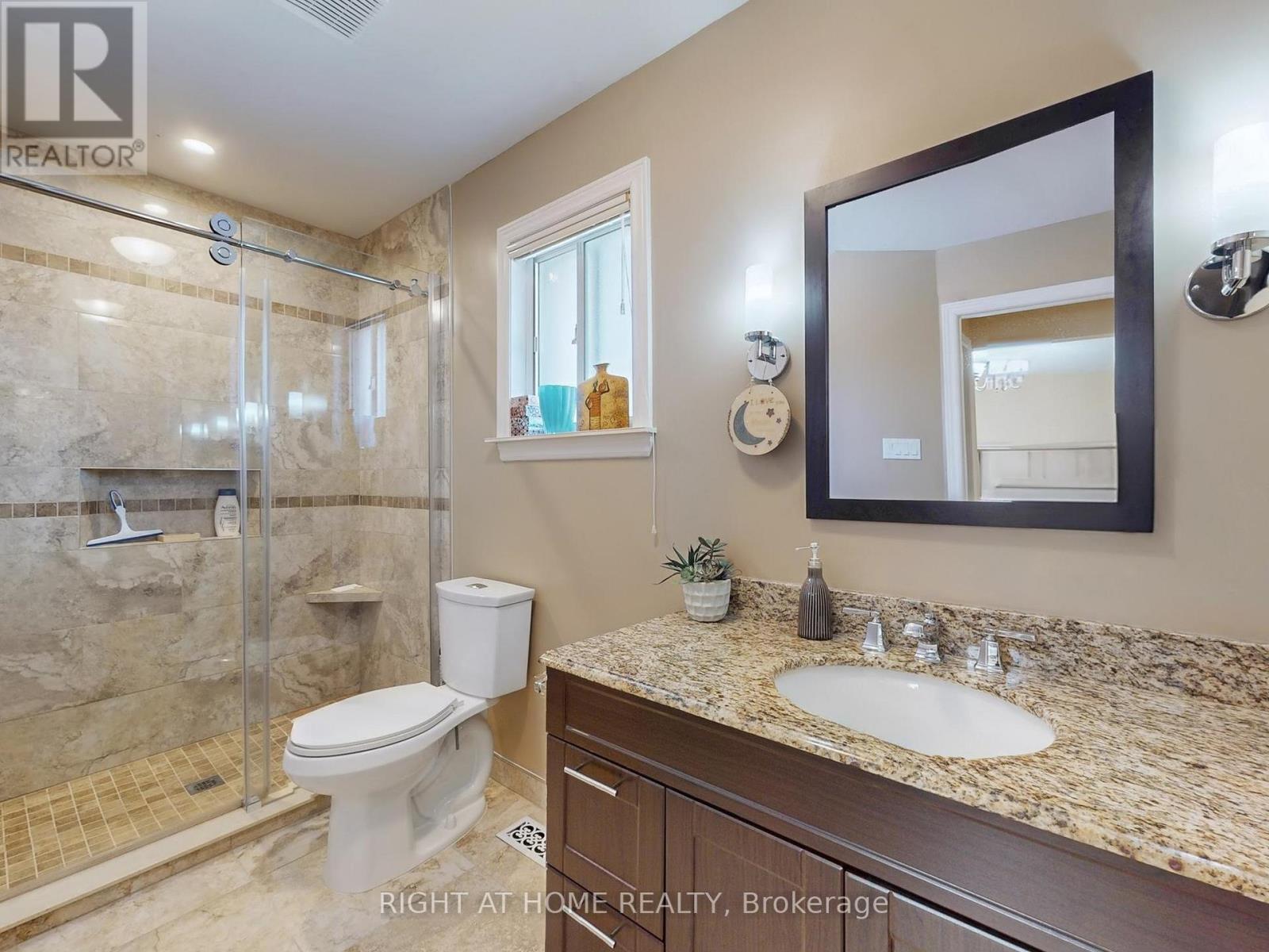 2 Barnes Crescent, Toronto, Ontario  M1G 1Z9 - Photo 22 - E12976614