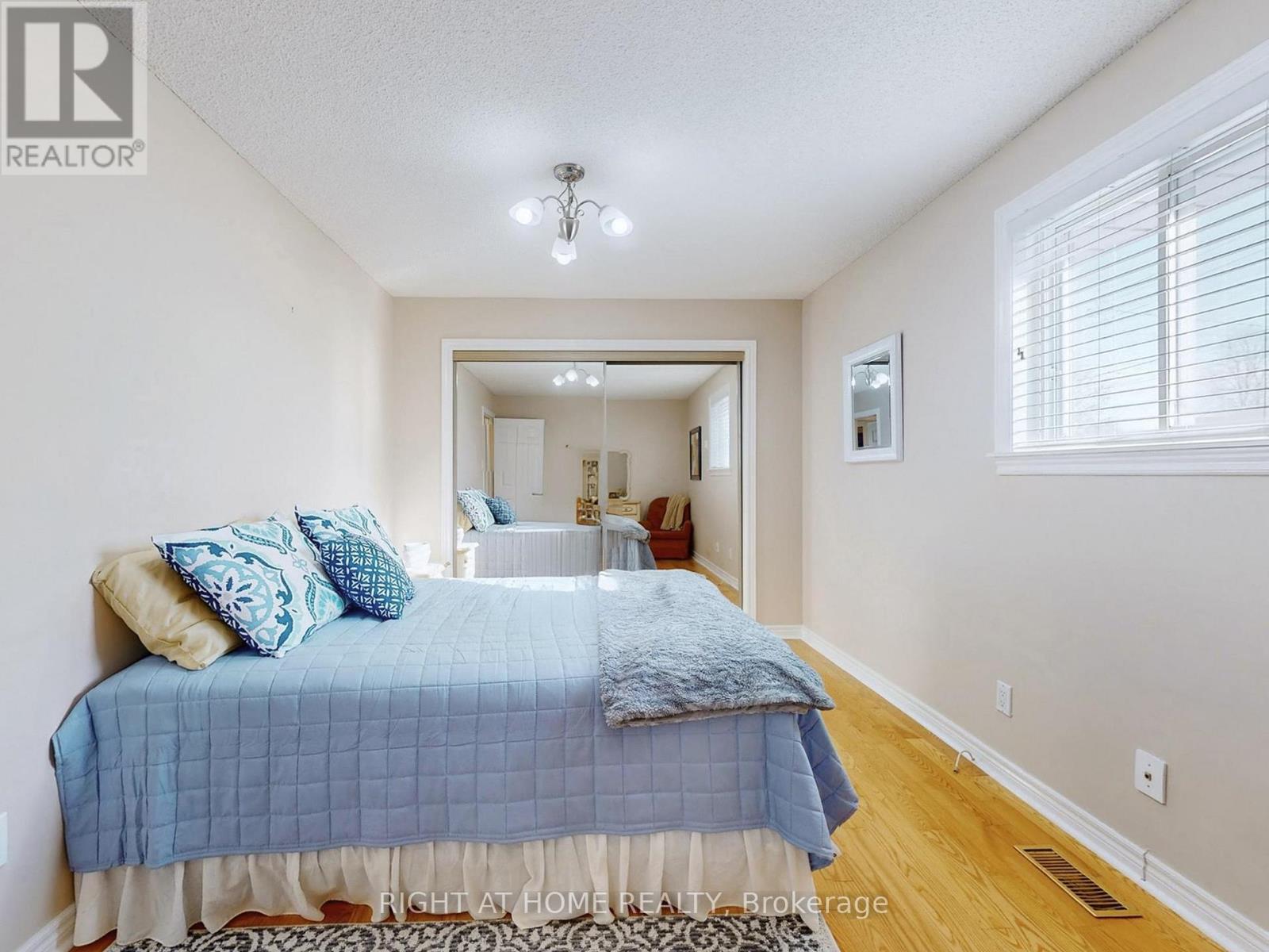 2 Barnes Crescent, Toronto, Ontario  M1G 1Z9 - Photo 24 - E12976614