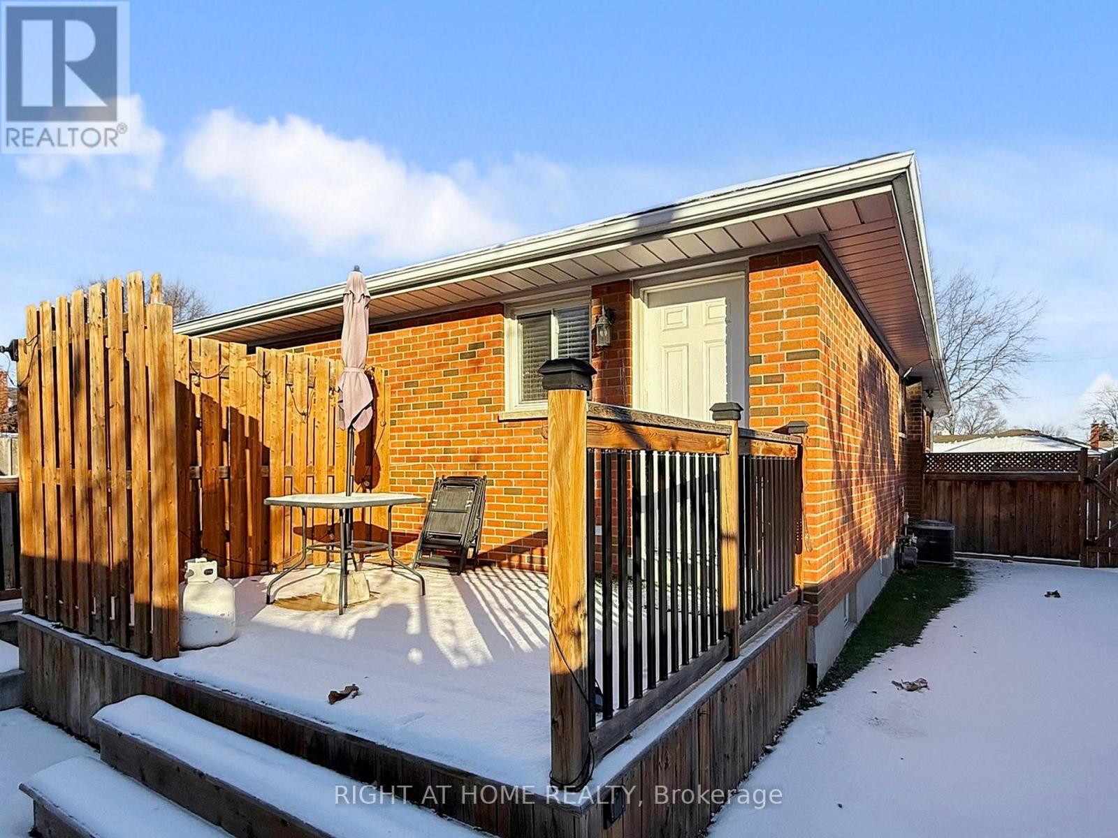 2 Barnes Crescent, Toronto, Ontario  M1G 1Z9 - Photo 44 - E12976614