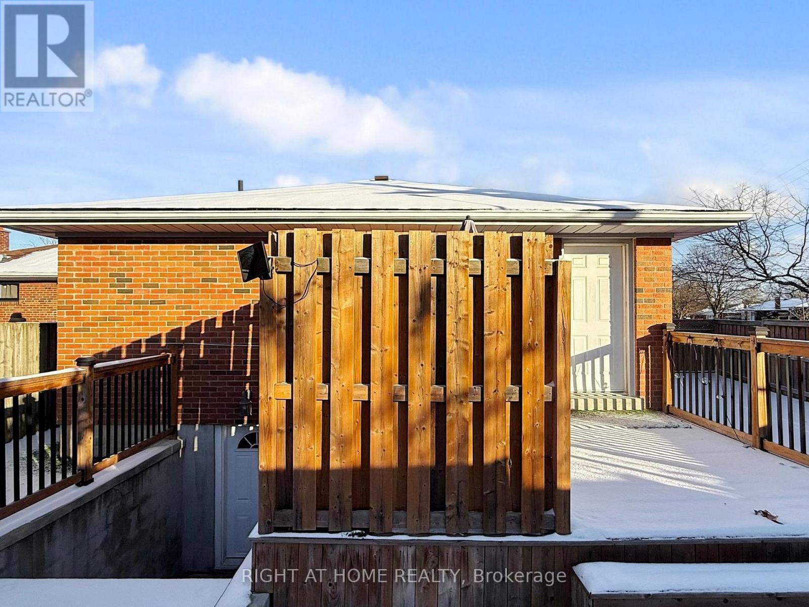 2 Barnes Crescent, Toronto, Ontario  M1G 1Z9 - Photo 45 - E12976614