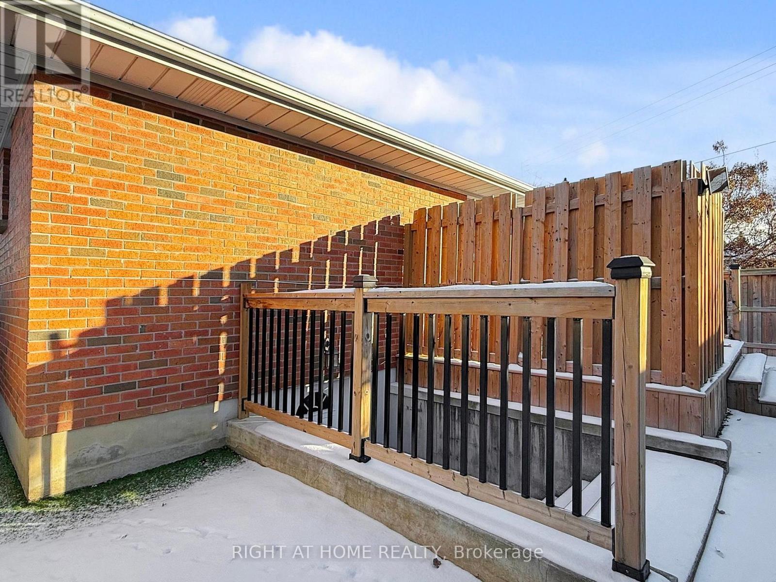 2 Barnes Crescent, Toronto, Ontario  M1G 1Z9 - Photo 47 - E12976614