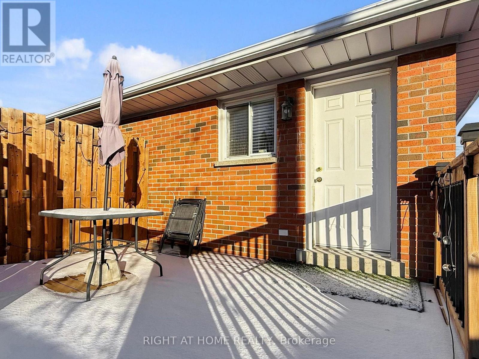 2 Barnes Crescent, Toronto, Ontario  M1G 1Z9 - Photo 48 - E12976614