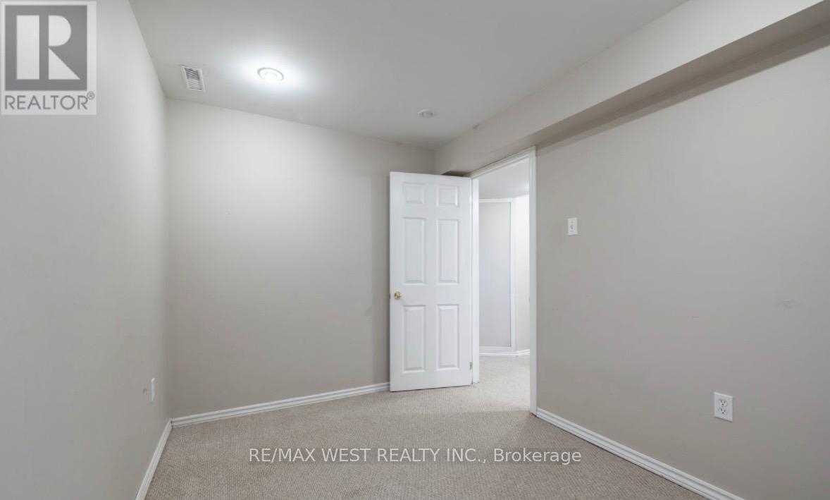 1136 Middlebury Avenue, Oshawa, Ontario  L1K 2P5 - Photo 37 - E12976620