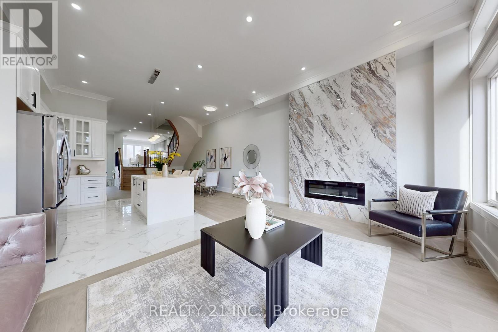 15 Malta Street, Toronto, Ontario  M1N 2L2 - Photo 6 - E12976654