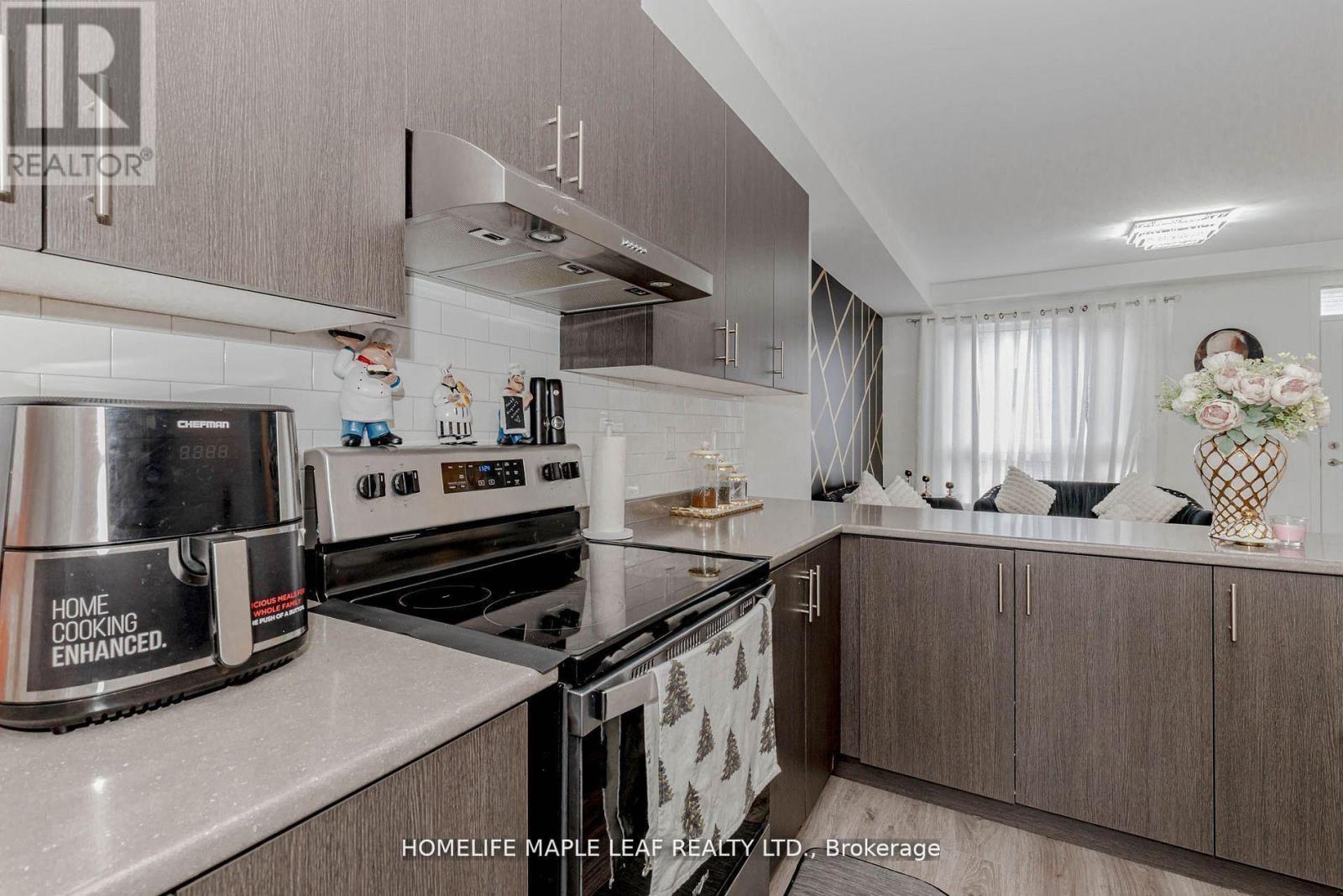 15 Bateson Street, Ajax, Ontario  L1S 7M3 - Photo 22 - E12976712