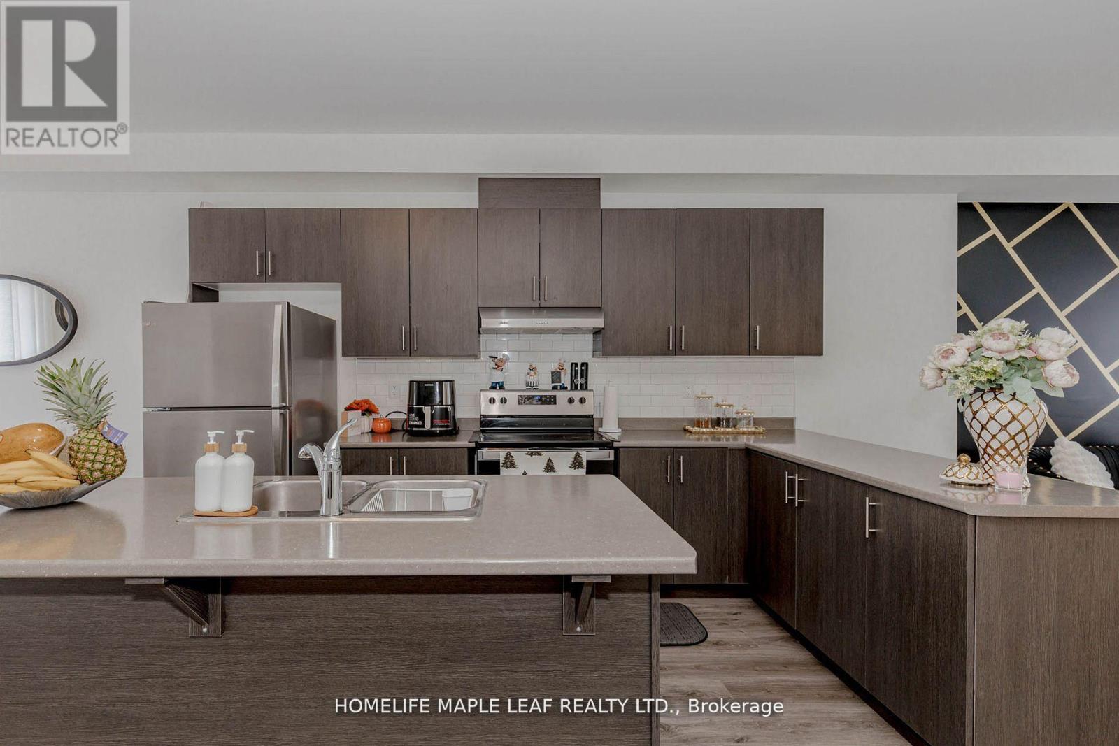 15 Bateson Street, Ajax, Ontario  L1S 7M3 - Photo 25 - E12976712