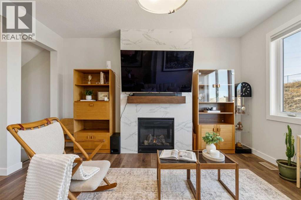 24 Willow Park Point, Cochrane, Alberta  T4C 2V3 - Photo 6 - A2294271