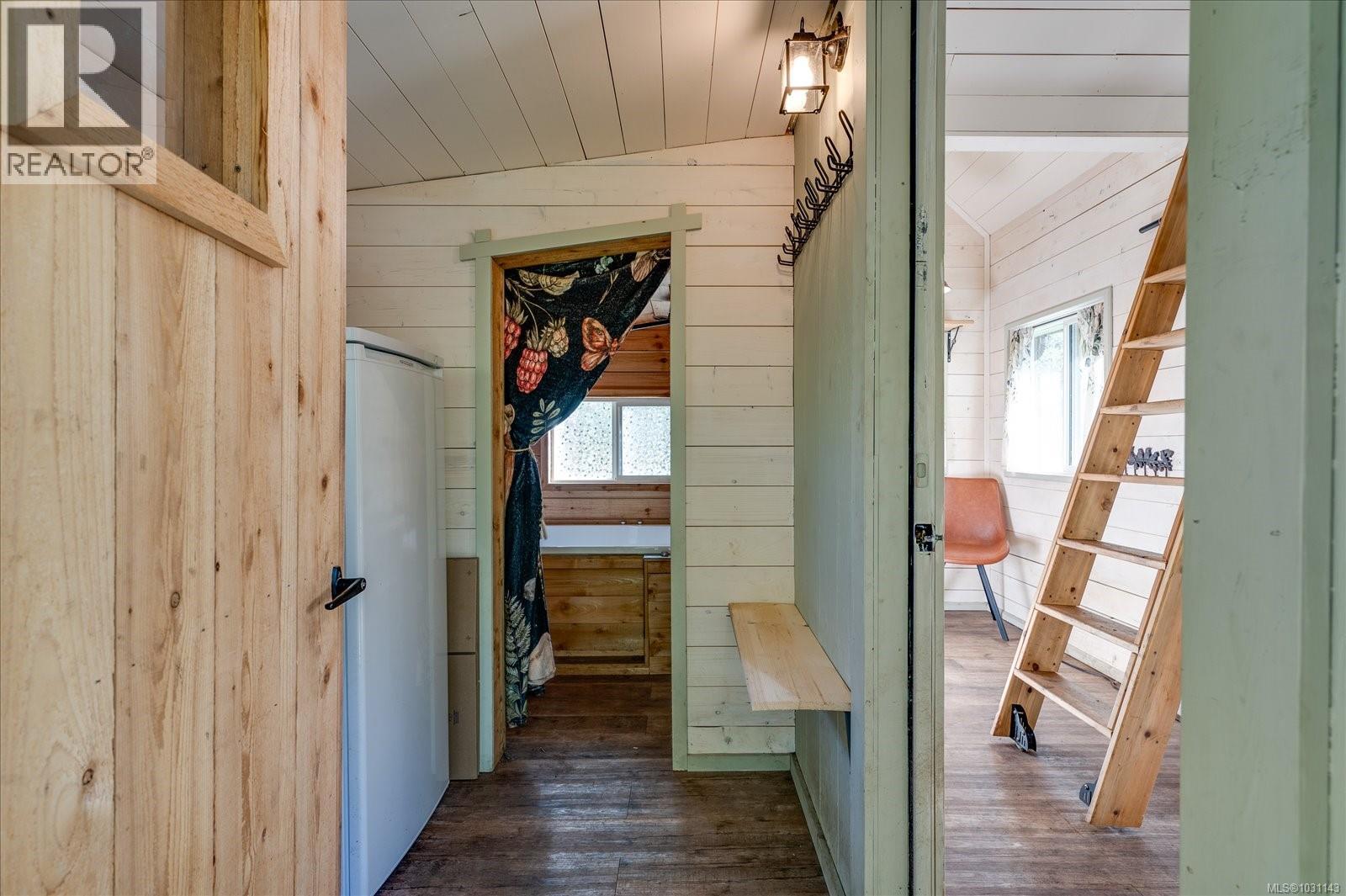 1040 Mcclay Way, Gabriola Island, British Columbia  V0R 1X3 - Photo 7 - 1031143