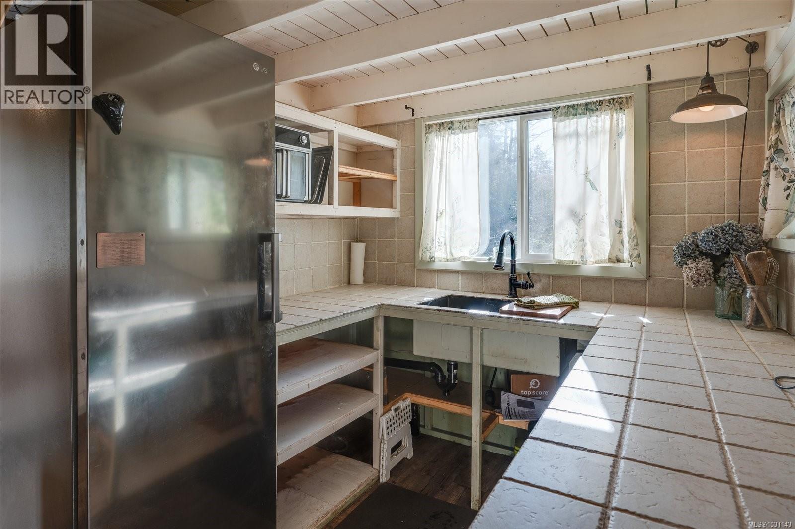 1040 Mcclay Way, Gabriola Island, British Columbia  V0R 1X3 - Photo 9 - 1031143