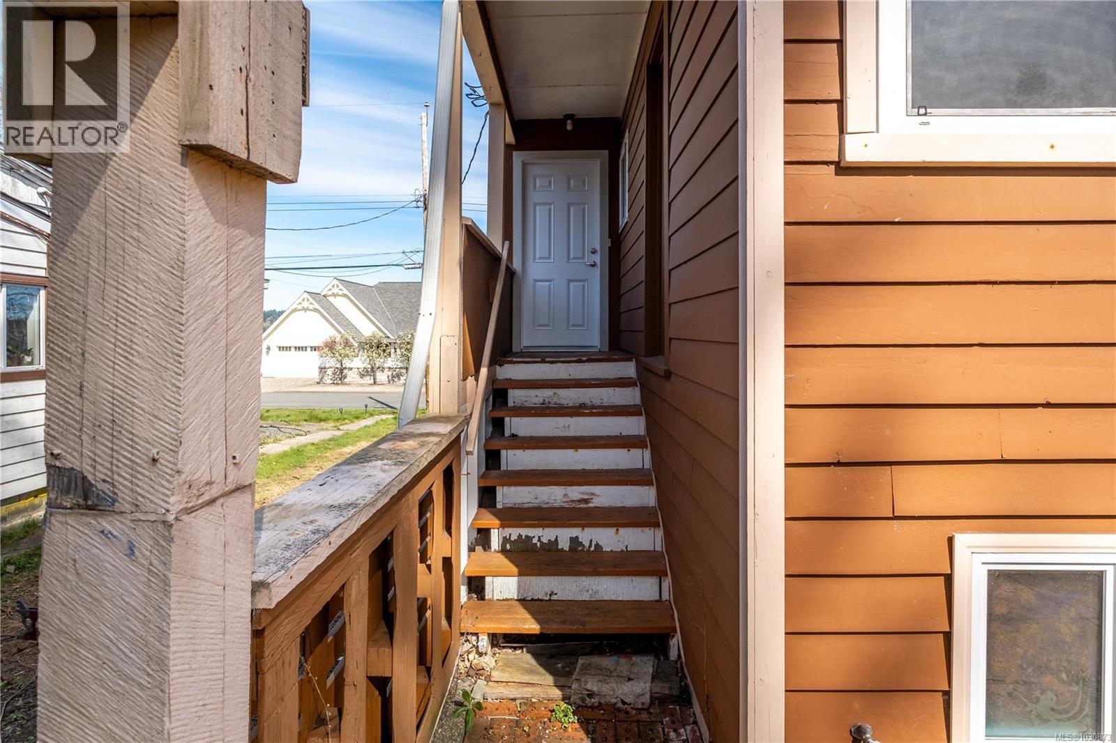 658 Thulin St, Campbell River, British Columbia  V9W 2L3 - Photo 3 - 1030873