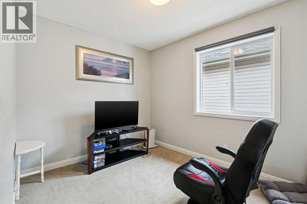 54 Chapala Grove Se, Calgary, Alberta  T2X 3V5 - Photo 21 - A2298683