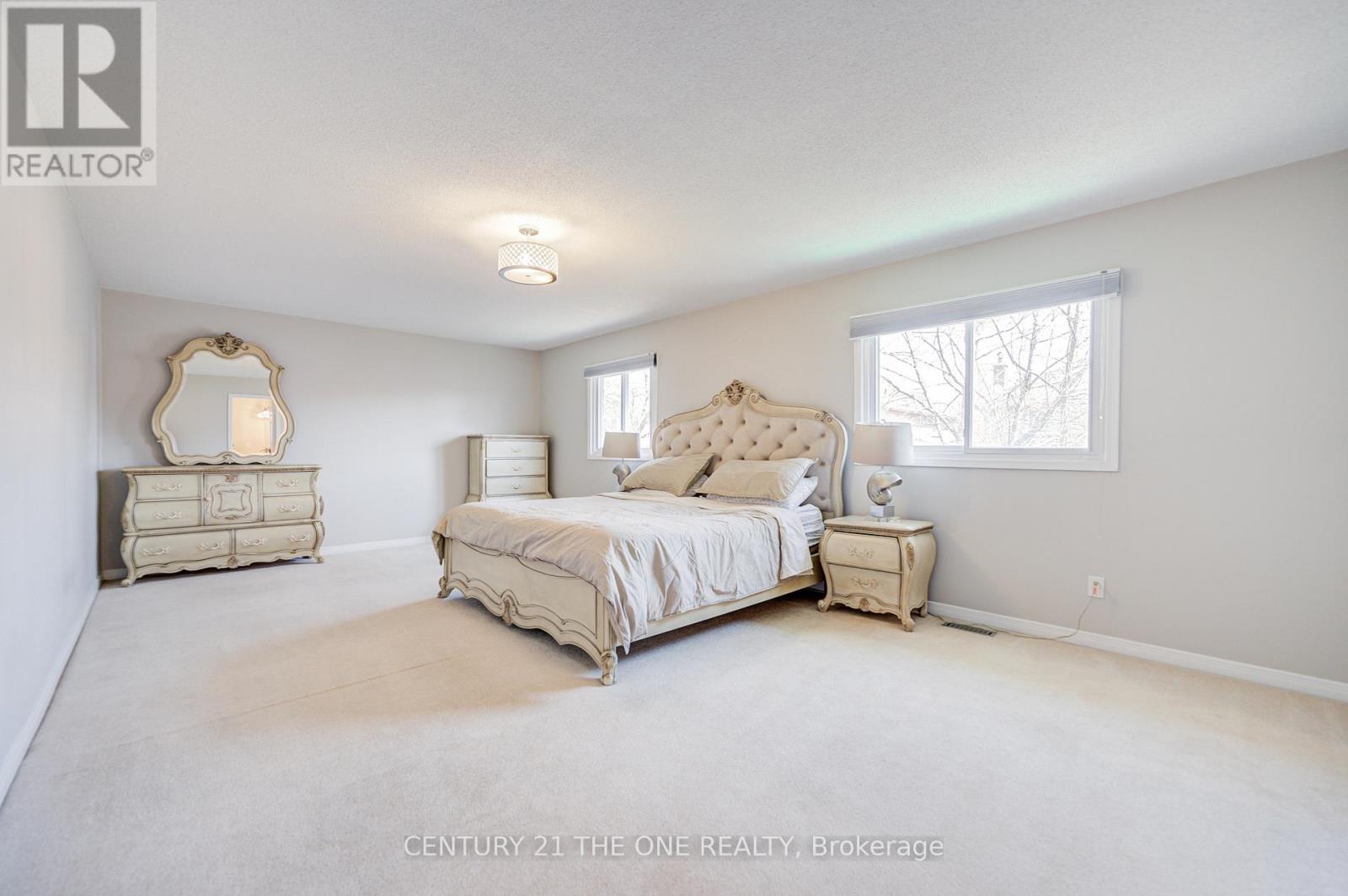 21 Larratt Lane, Richmond Hill, Ontario  L4C 9J1 - Photo 23 - N12976576