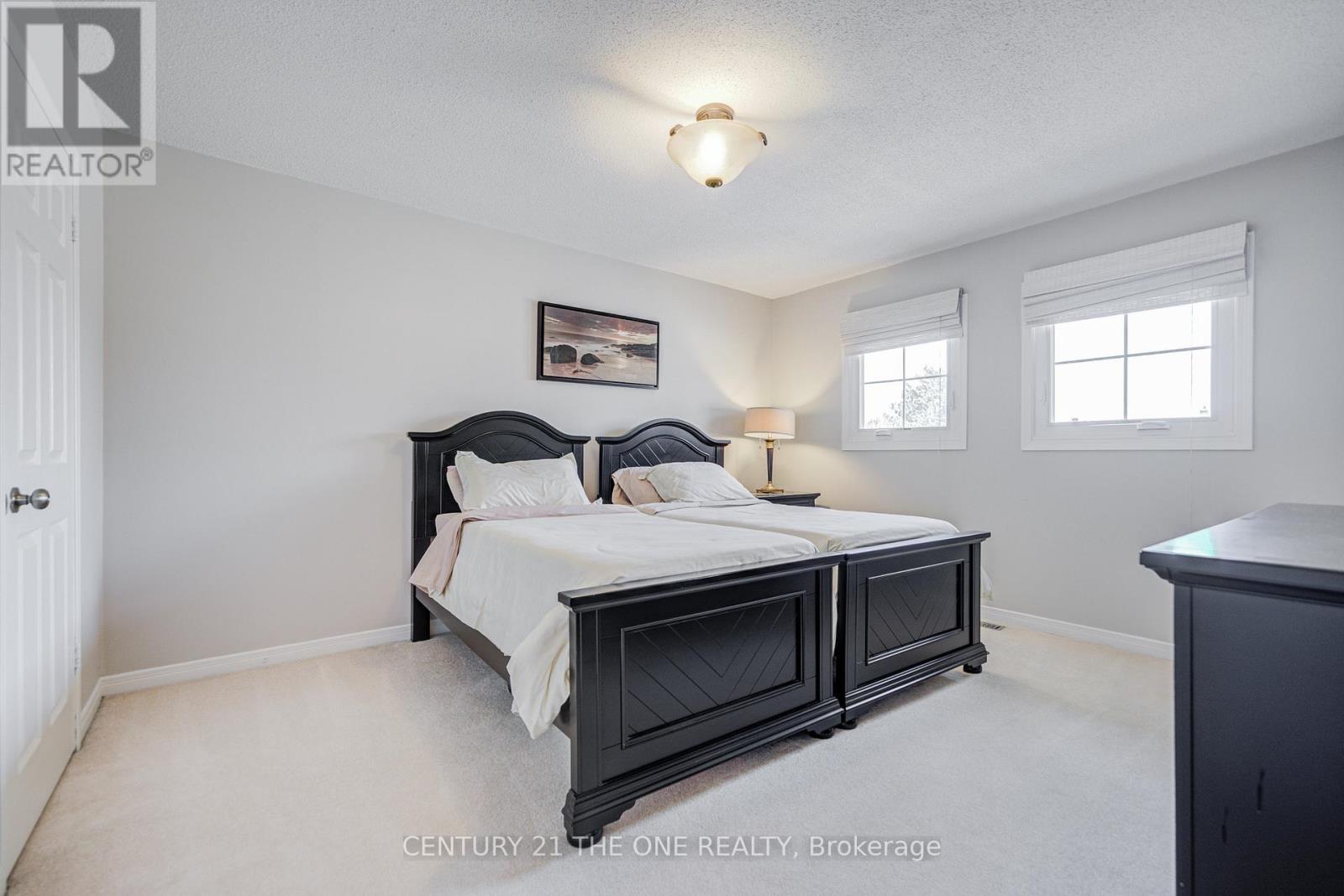 21 Larratt Lane, Richmond Hill, Ontario  L4C 9J1 - Photo 27 - N12976576