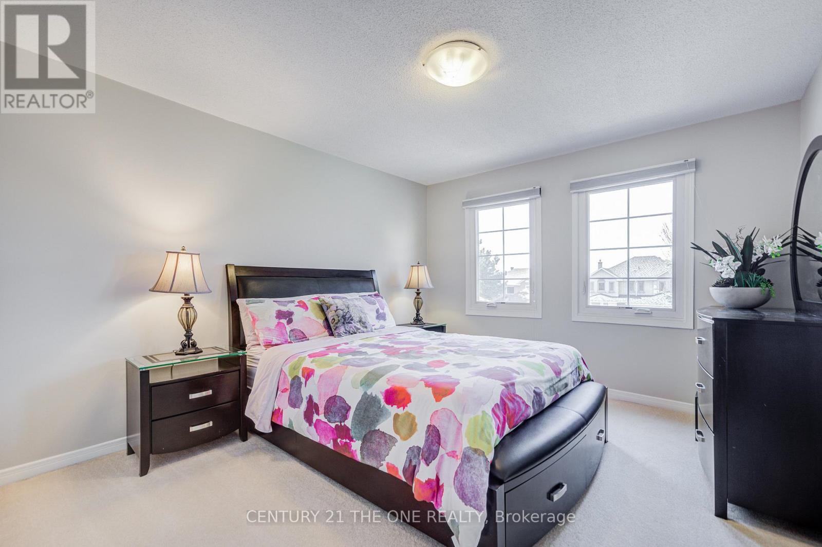 21 Larratt Lane, Richmond Hill, Ontario  L4C 9J1 - Photo 28 - N12976576