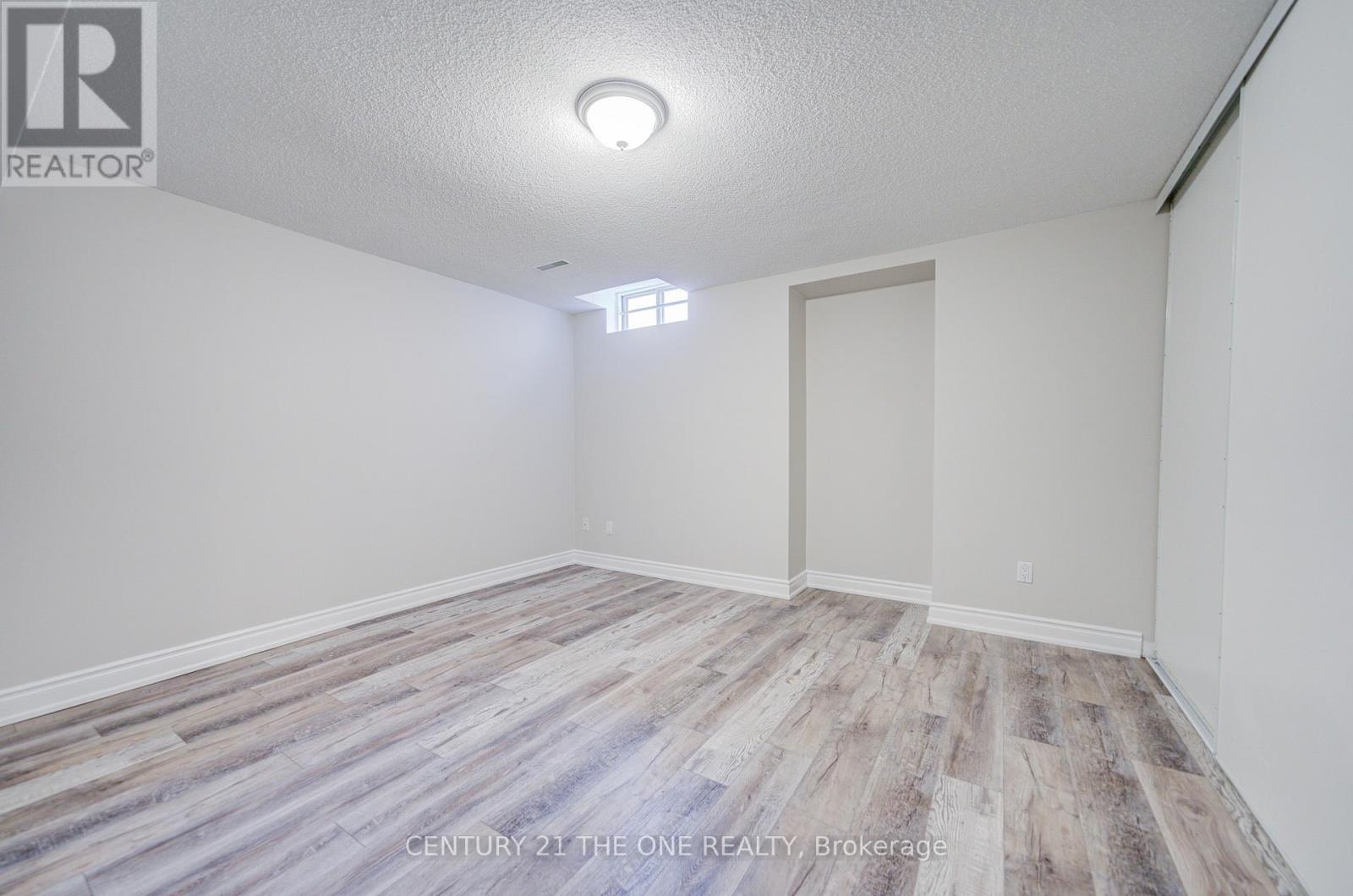 21 Larratt Lane, Richmond Hill, Ontario  L4C 9J1 - Photo 39 - N12976576