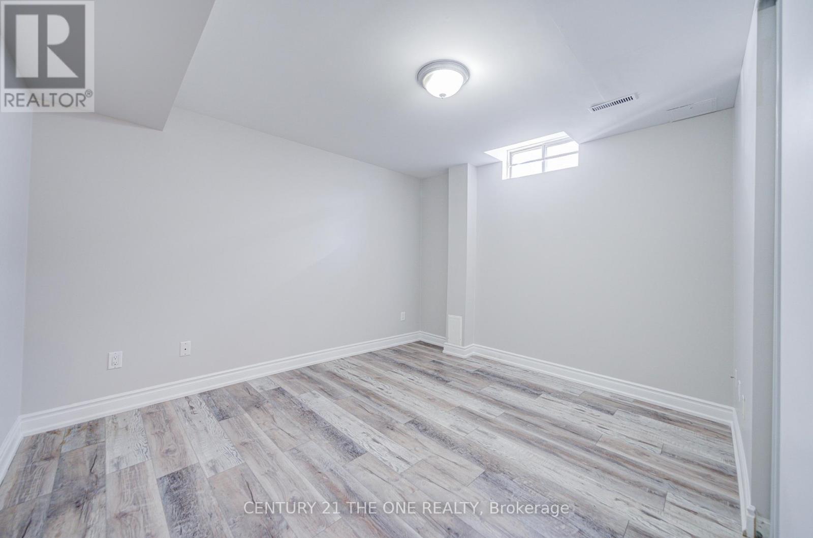 21 Larratt Lane, Richmond Hill, Ontario  L4C 9J1 - Photo 41 - N12976576