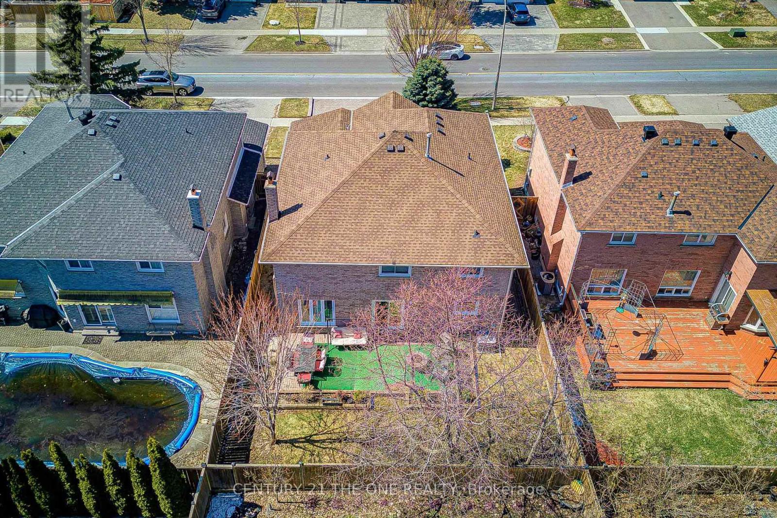 21 Larratt Lane, Richmond Hill, Ontario  L4C 9J1 - Photo 8 - N12976576