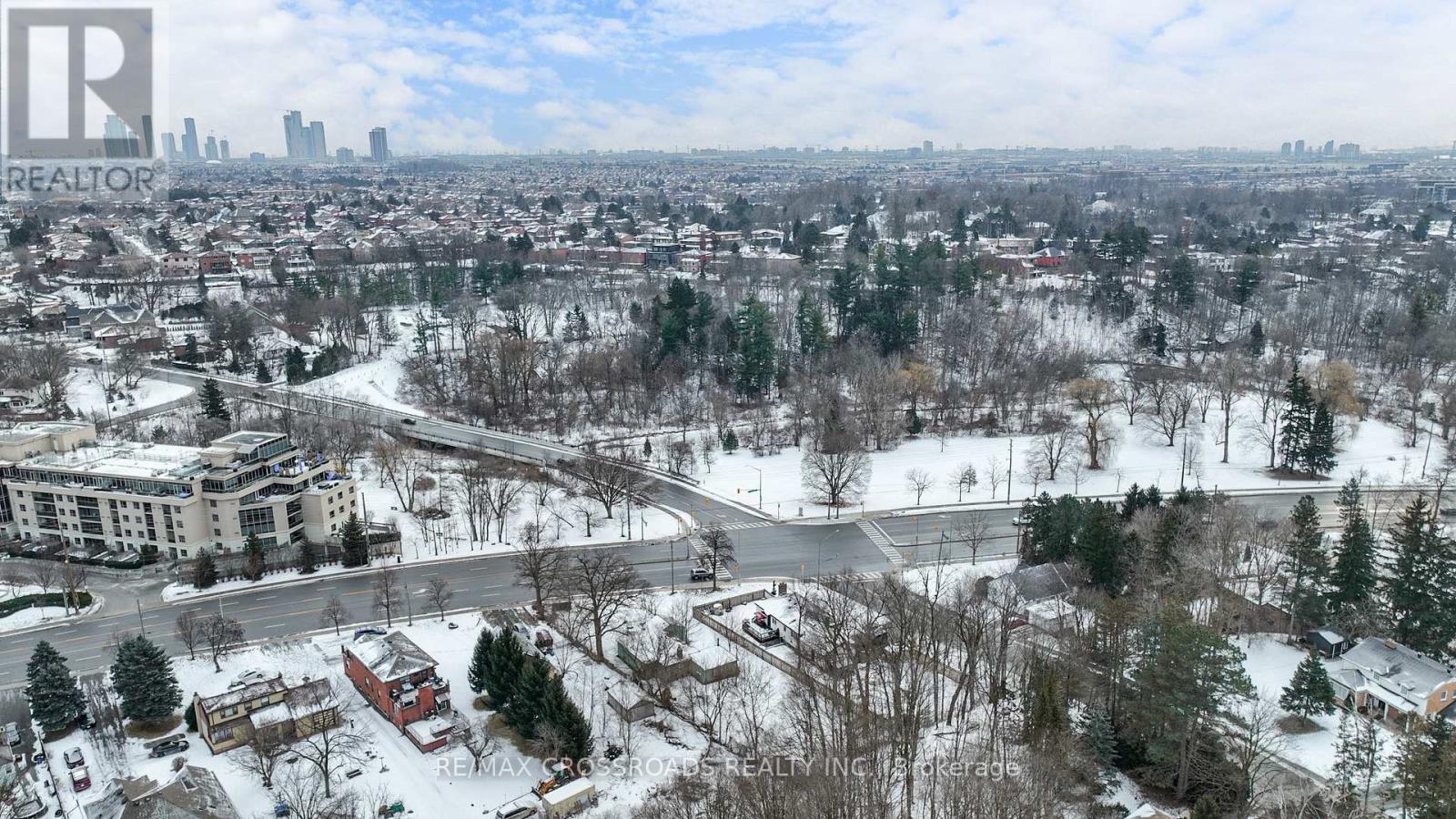 8204 Islington Avenue, Vaughan, Ontario  L4L 1W8 - Photo 33 - N12976592