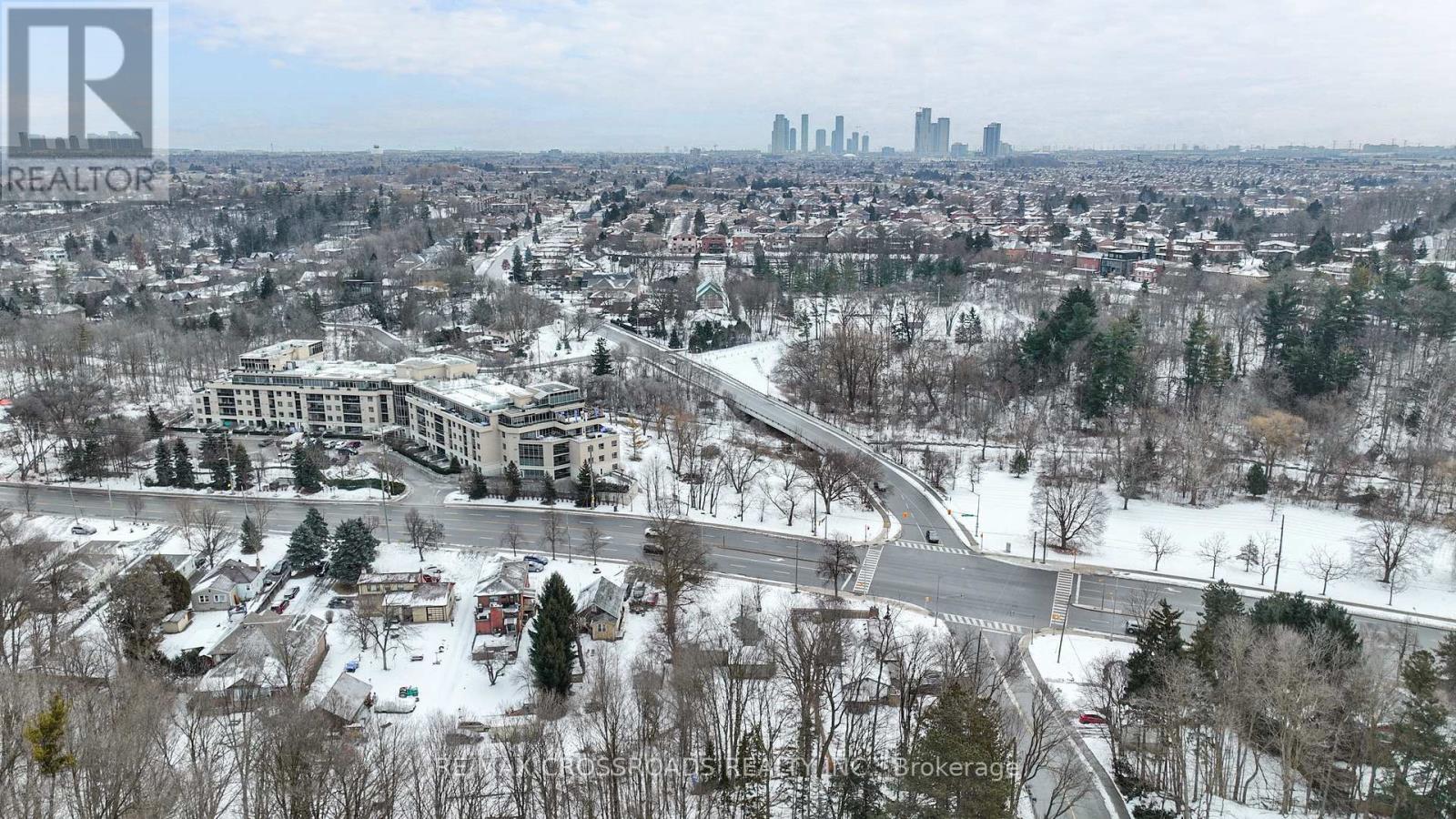 8204 Islington Avenue, Vaughan, Ontario  L4L 1W8 - Photo 34 - N12976592