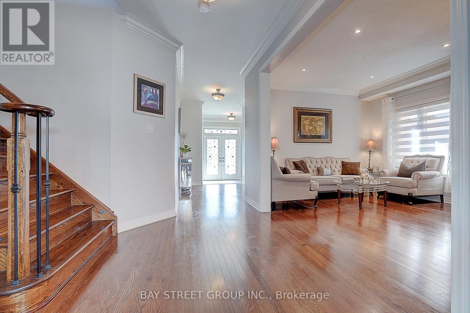 90 Gable Avenue N, Markham, Ontario  L6C 2W6 - Photo 10 - N12976604