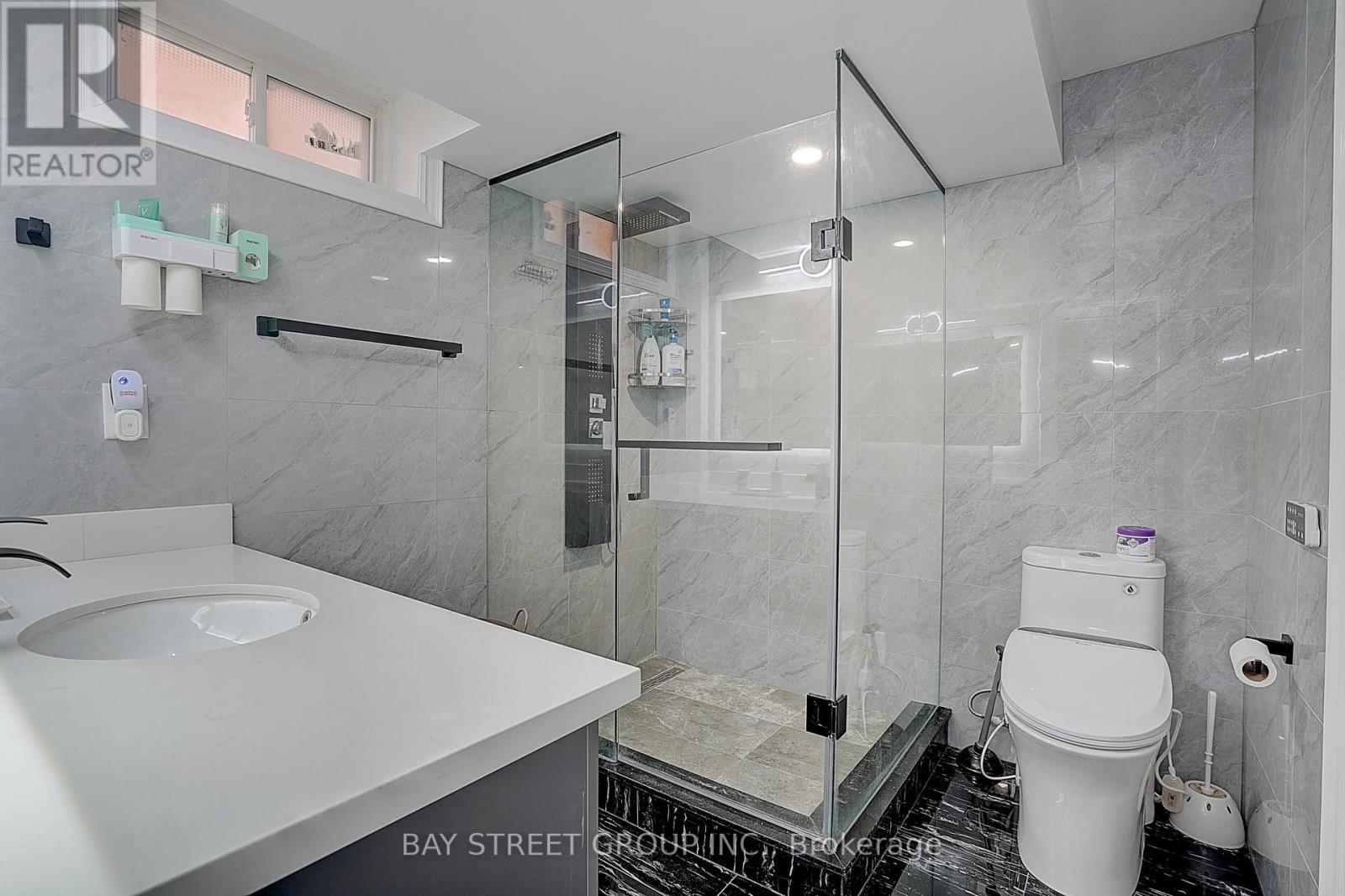 90 Gable Avenue N, Markham, Ontario  L6C 2W6 - Photo 44 - N12976604