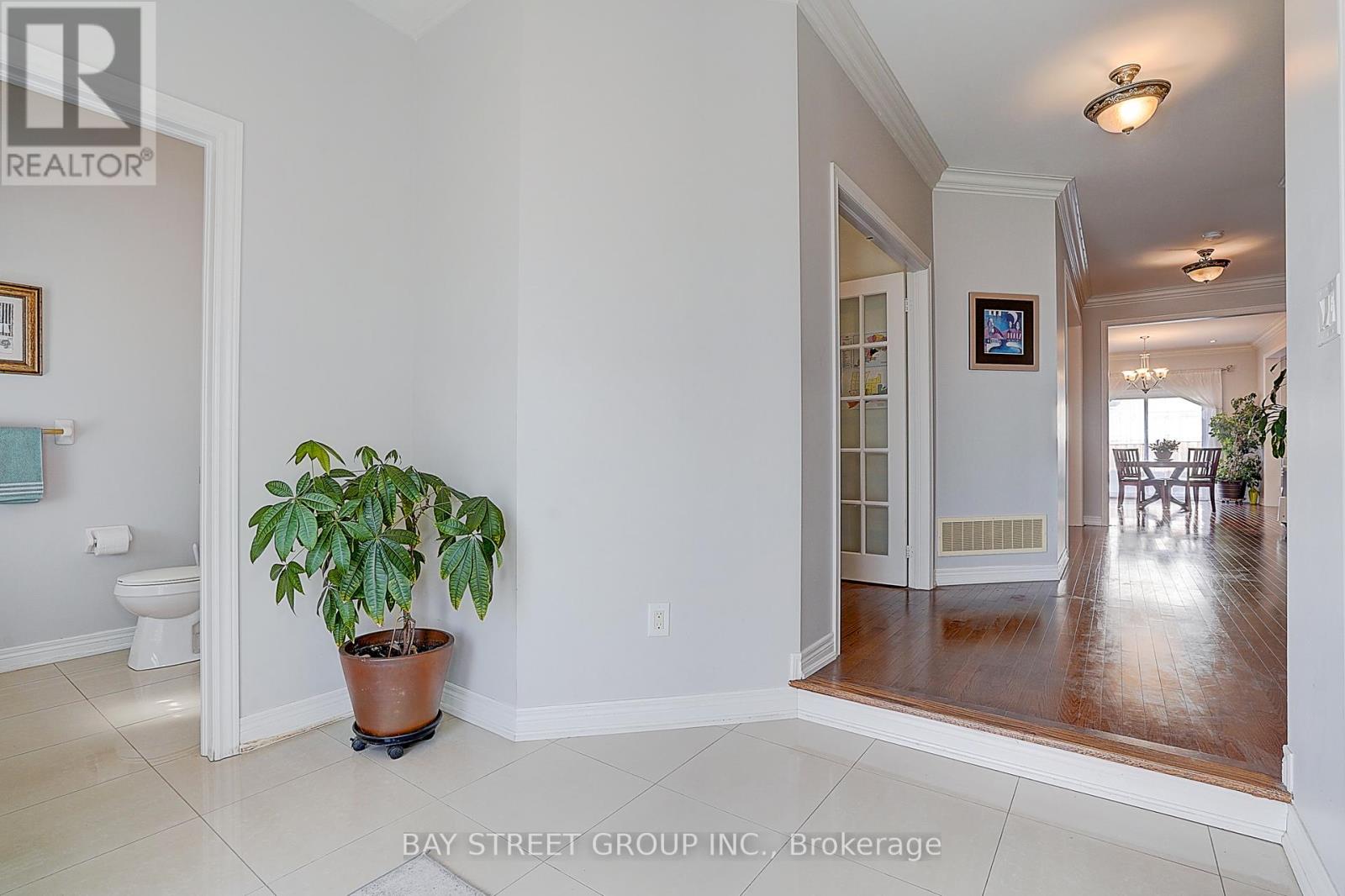 90 Gable Avenue N, Markham, Ontario  L6C 2W6 - Photo 6 - N12976604