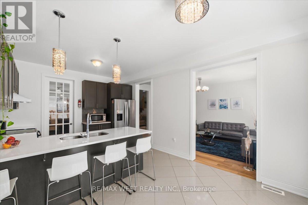 75 Morrison Avenue, New Tecumseth, Ontario  L9R 0R4 - Photo 10 - N12976634