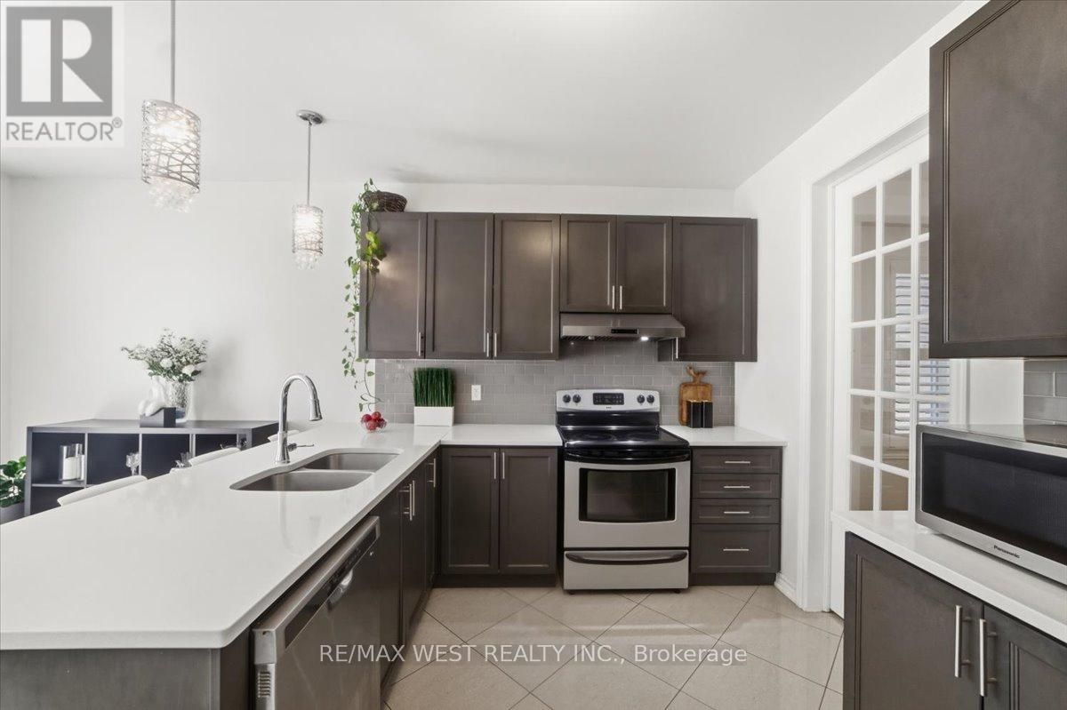 75 Morrison Avenue, New Tecumseth, Ontario  L9R 0R4 - Photo 11 - N12976634