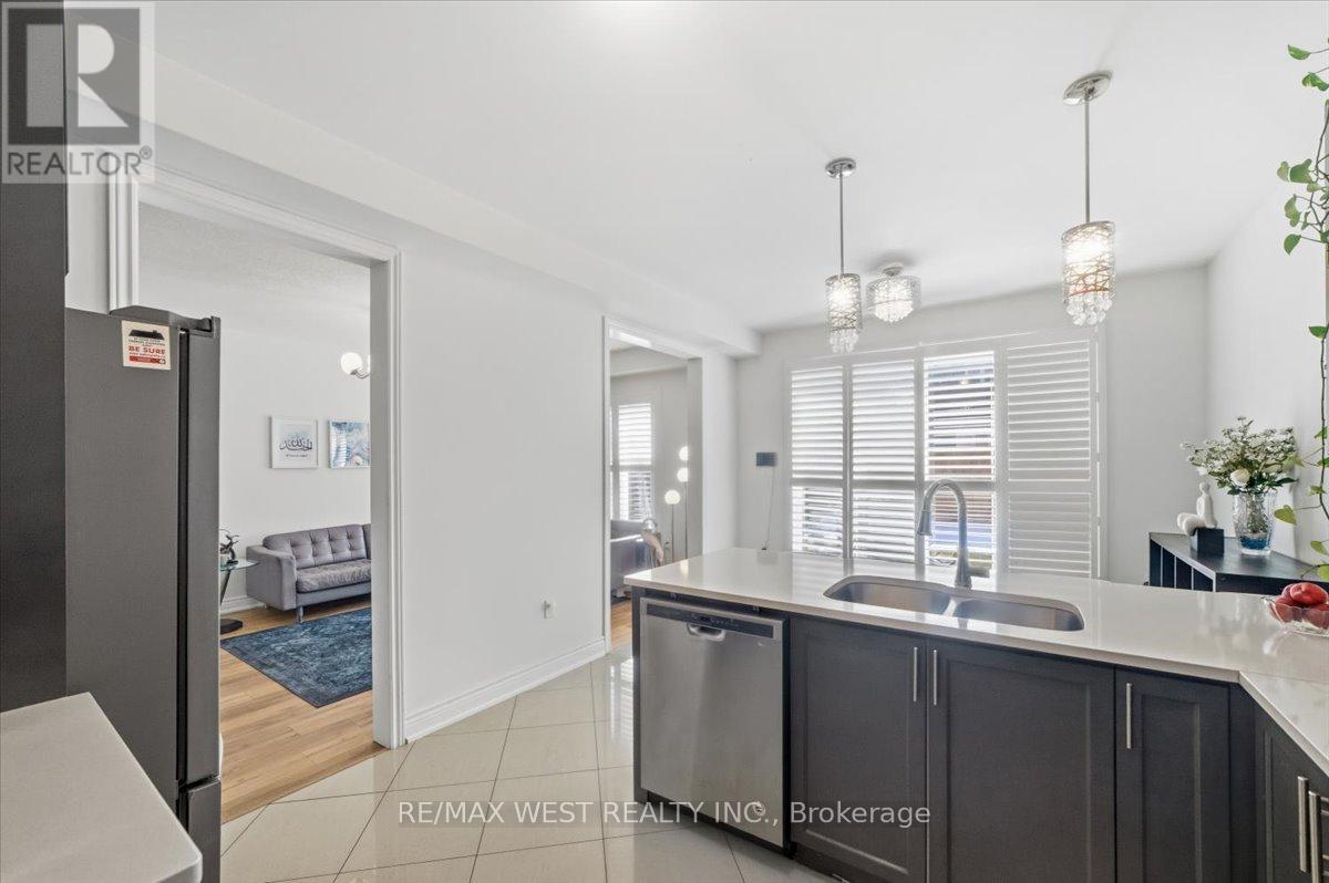 75 Morrison Avenue, New Tecumseth, Ontario  L9R 0R4 - Photo 13 - N12976634